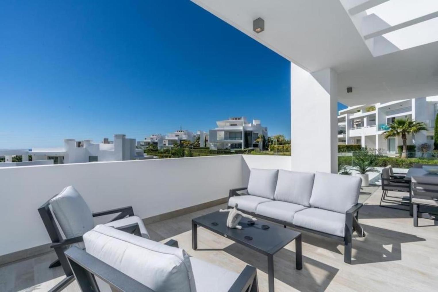 Al-1721 - Penthouse - Alcazaba Lagoon Apartment Estepona