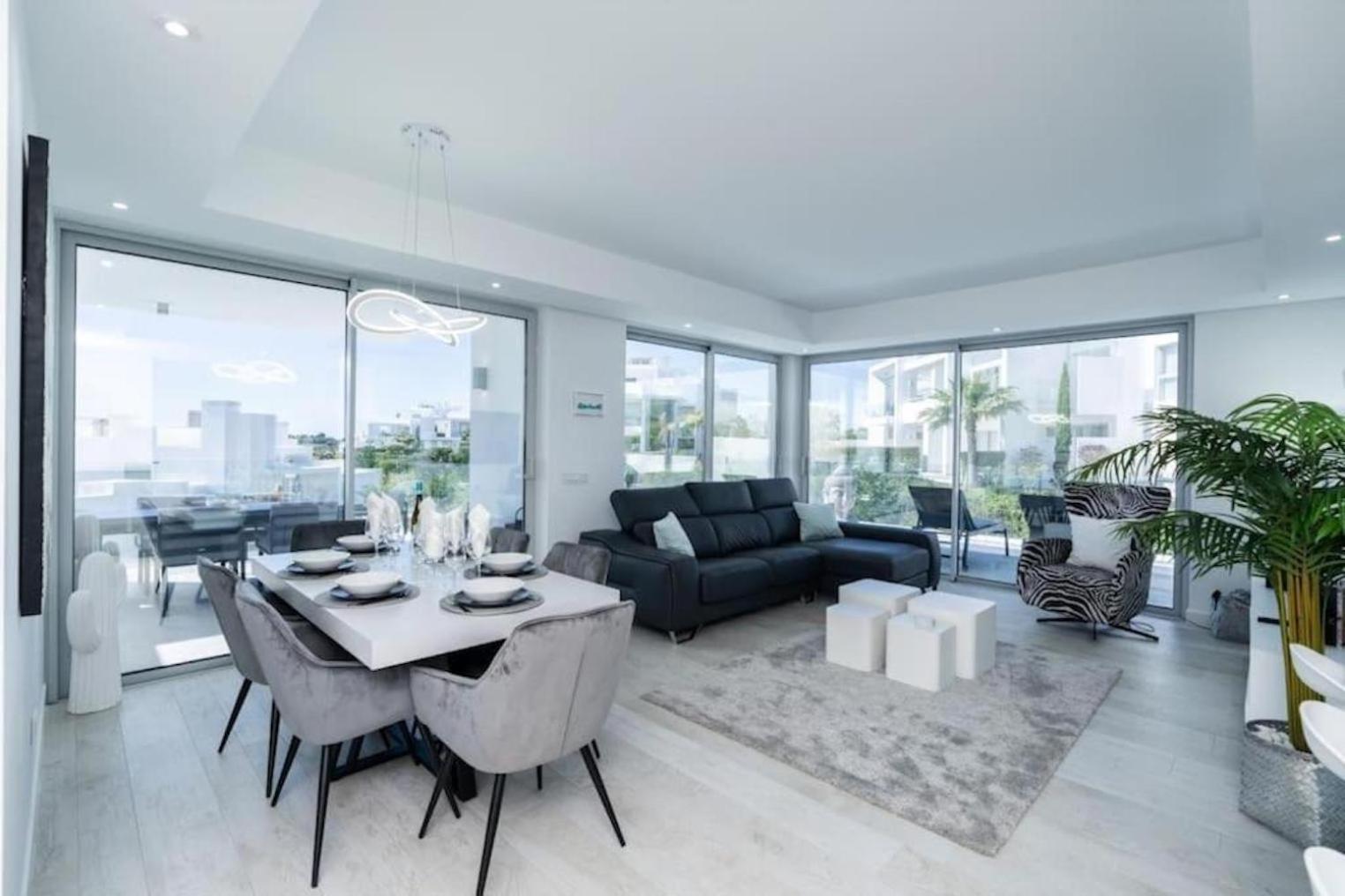 Al-1721 - Penthouse - Alcazaba Lagoon *