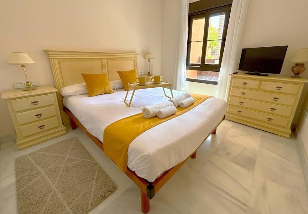 Evans Realty Ax Playa & Piscinas & Garaje Apartment Estepona