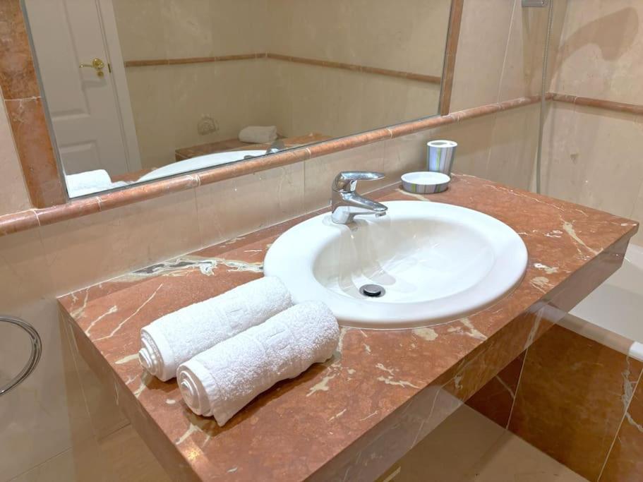 Apartment Evans Realty Ax Playa & Piscinas & Garaje *