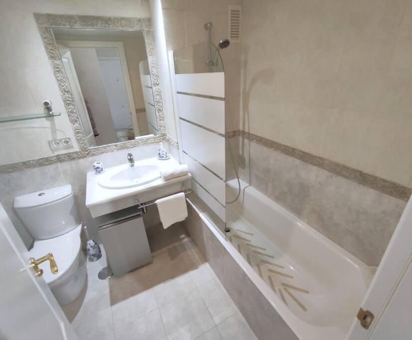Evans Realty Ax Playa & Piscinas & Garaje Apartment *