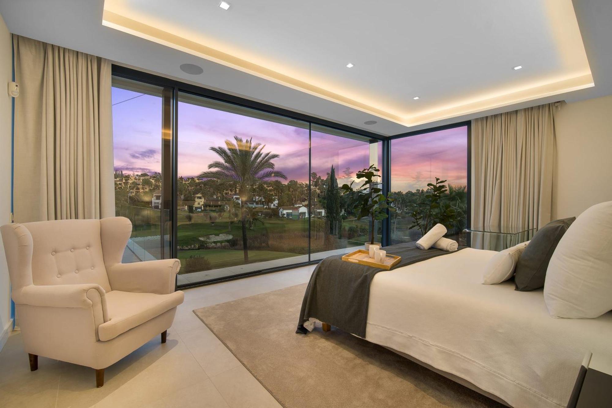 Villa Sandie Front Golf Cinema Sauna Jacuzzi Kids Playground *