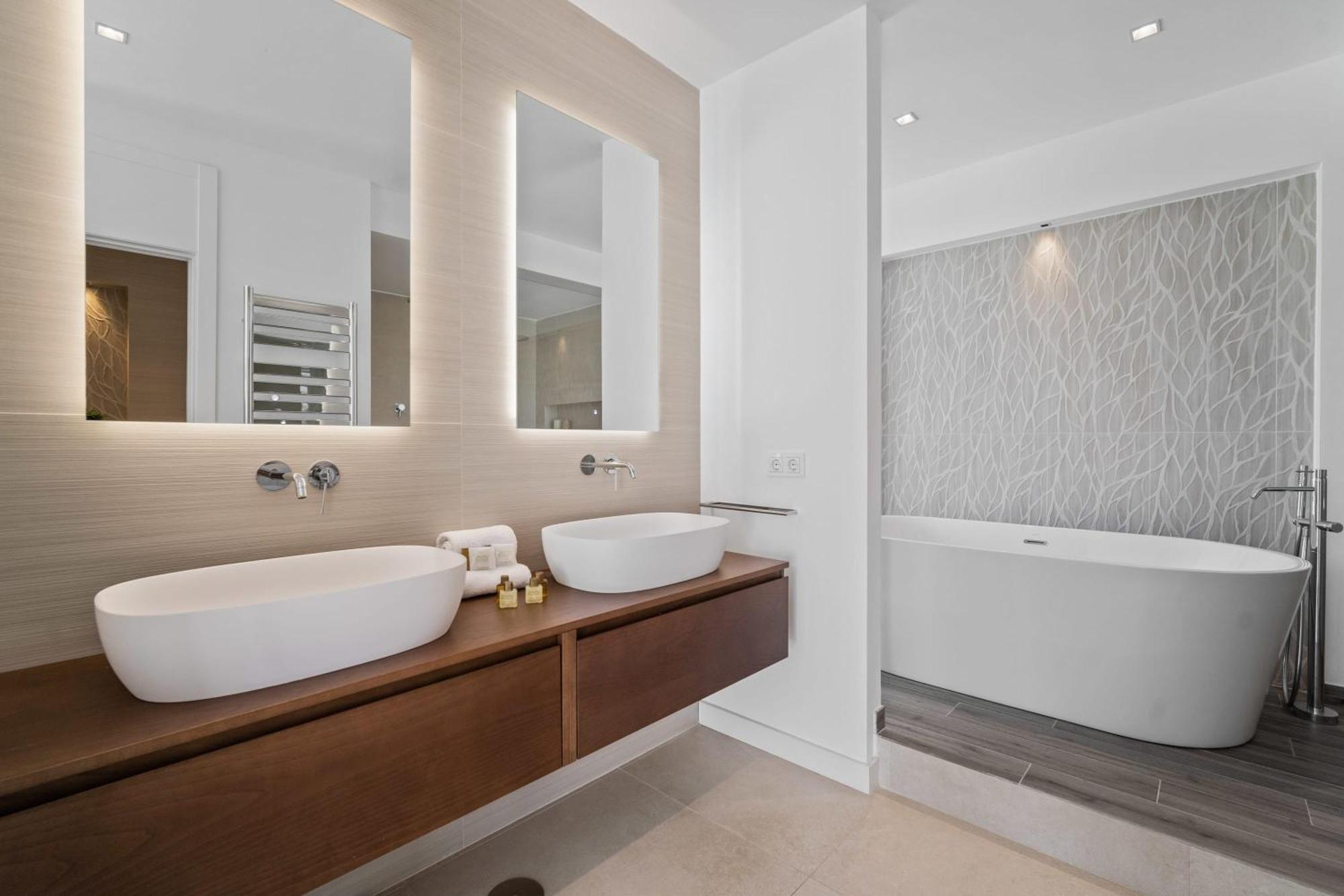 Villa Sandie Front Golf Cinema Sauna Jacuzzi Kids Playground Estepona