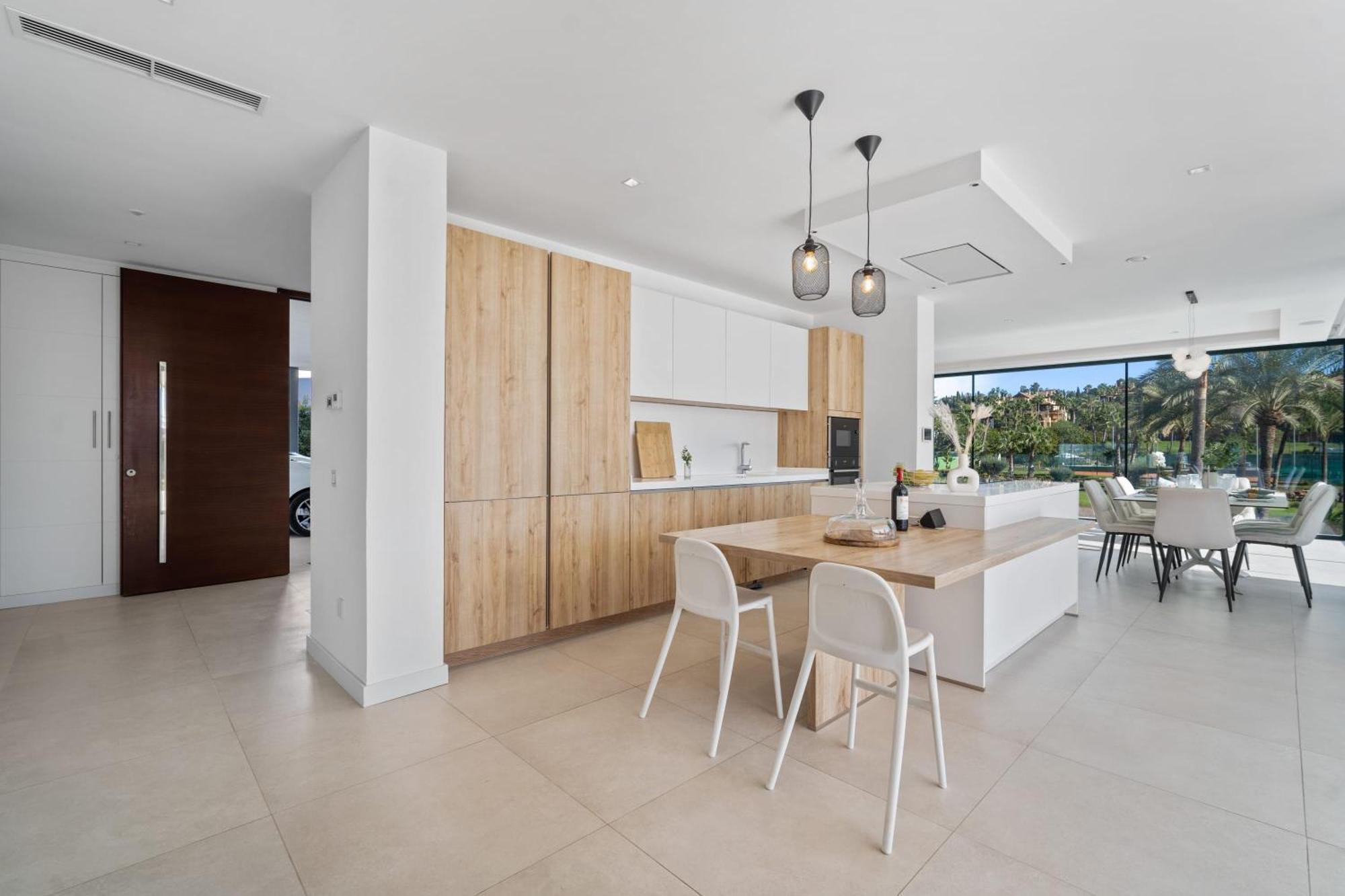 Villa Sandie Front Golf Cinema Sauna Jacuzzi Kids Playground Estepona