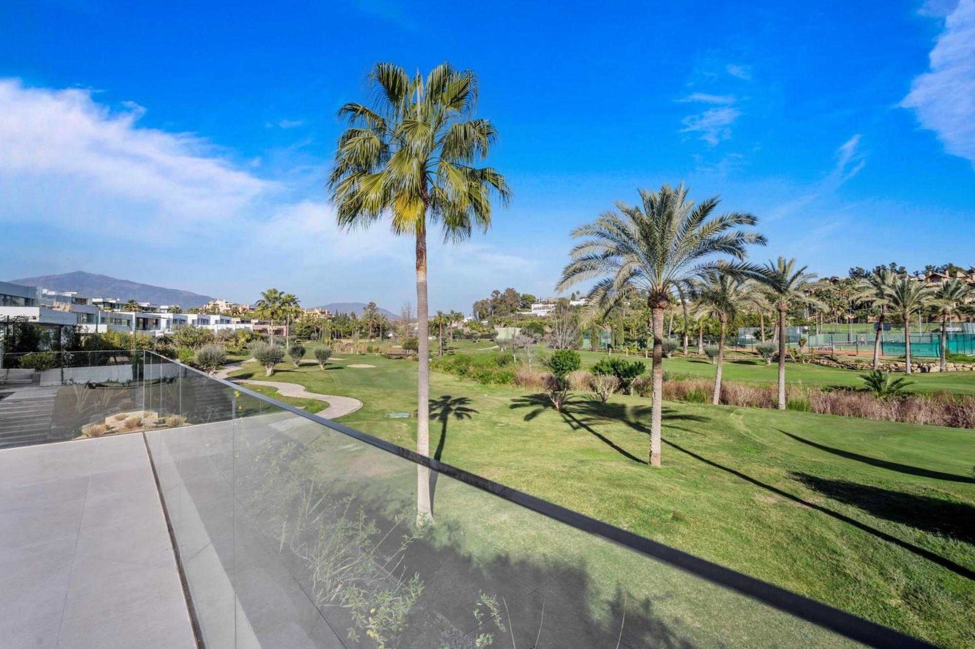 Villa Sandie Front Golf Cinema Sauna Jacuzzi Kids Playground Estepona