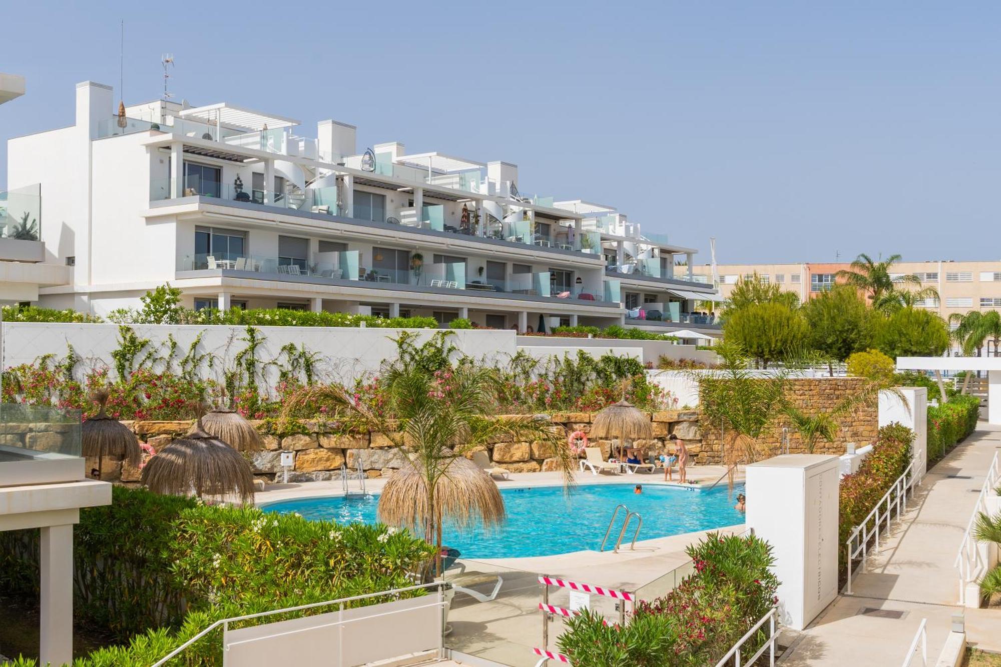Modern 3 Bed In Cancelada Apartment