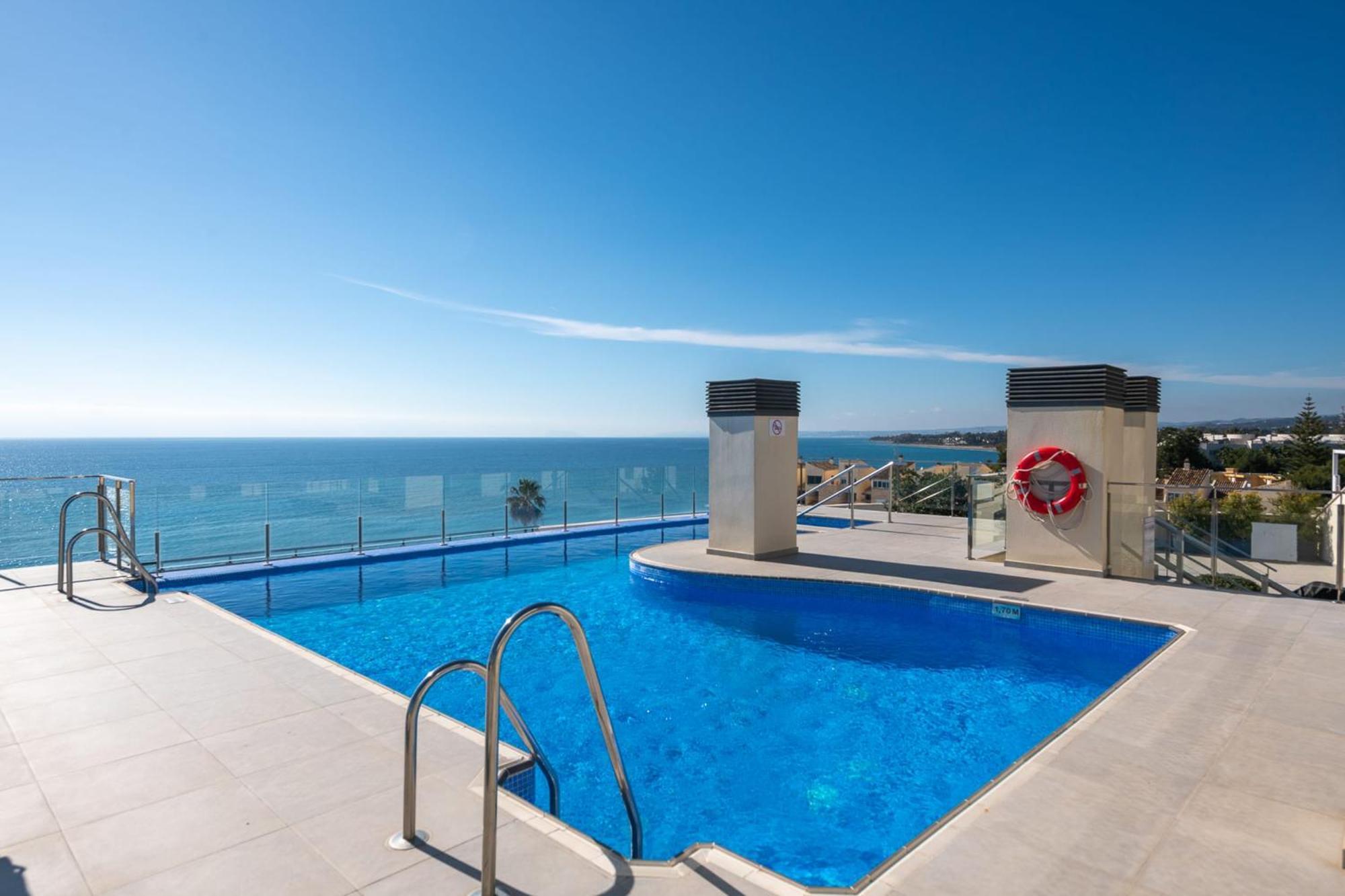 Penthouse Sea View 3bed Cosmo Apartment *