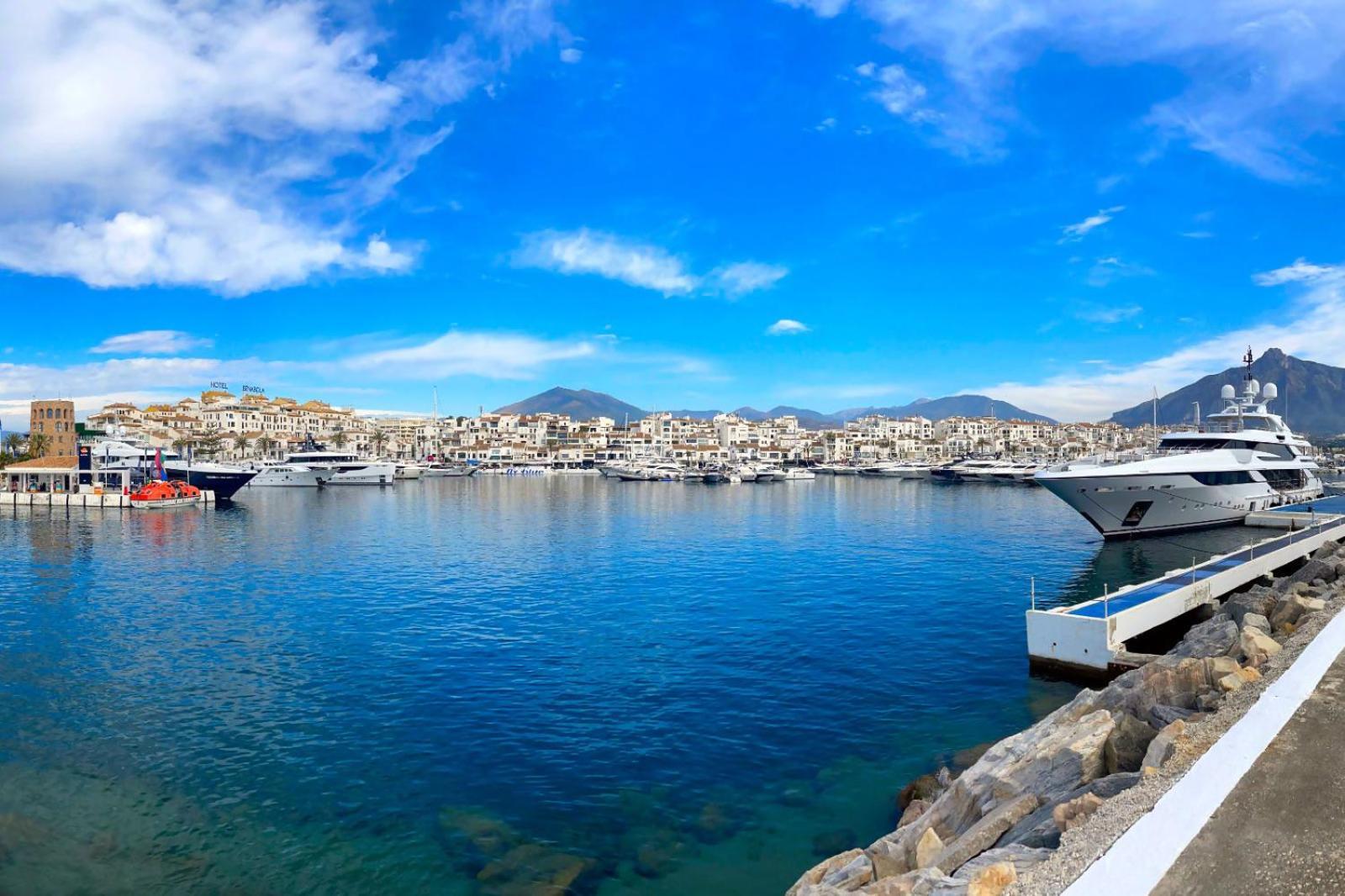 Luxury Penthouse Alcazaba Lagoon 622 Ehhouse Apartment Estepona
