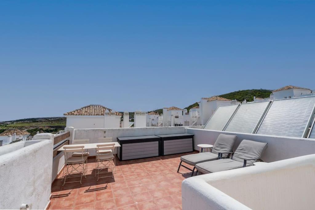 Duplex Penthouse With Sea Views *