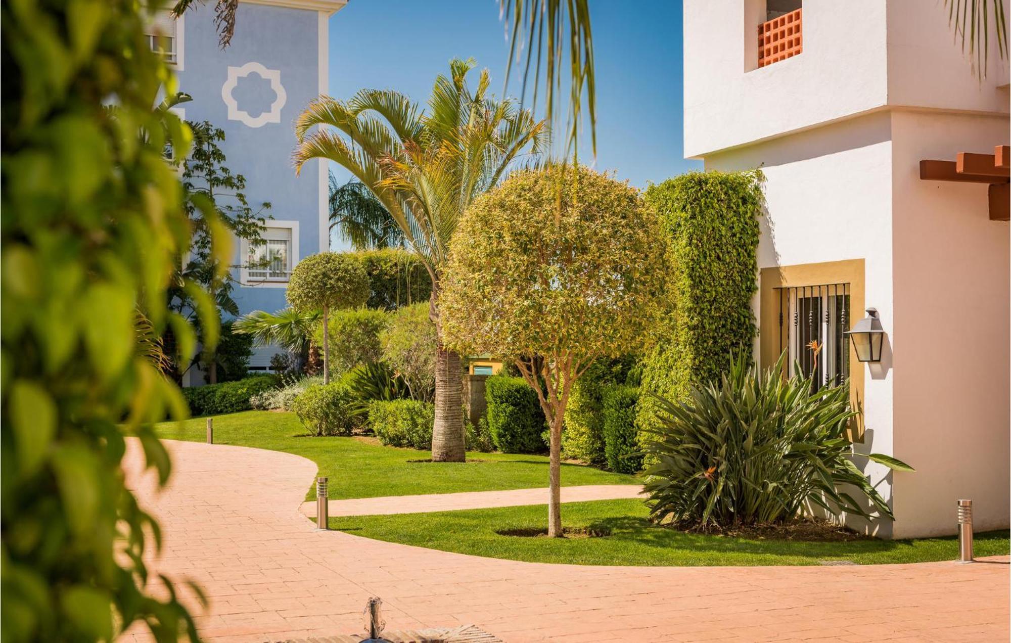 Apartment Lovely In With Kitchen Estepona