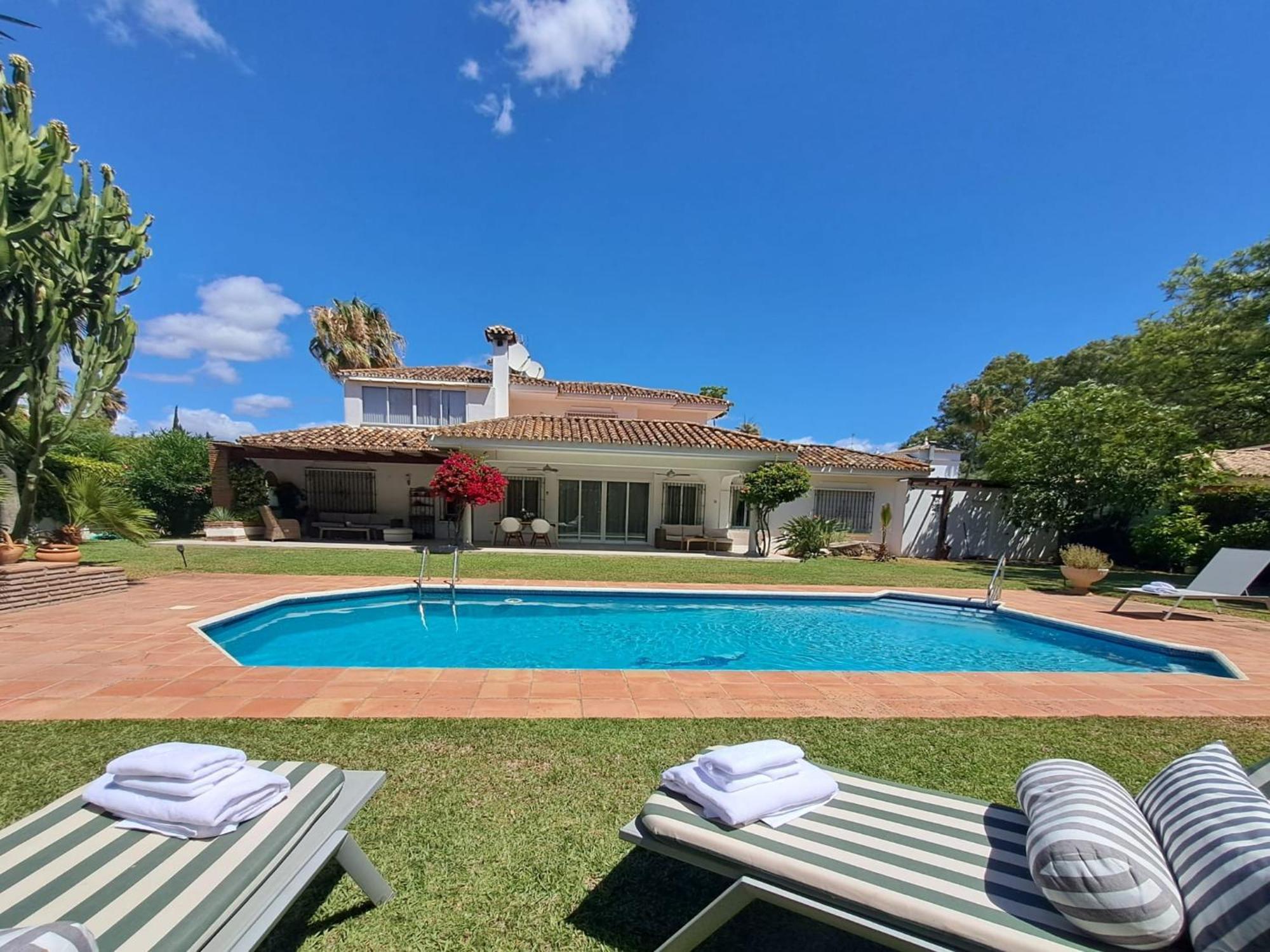 Noctua Pool And 013 *