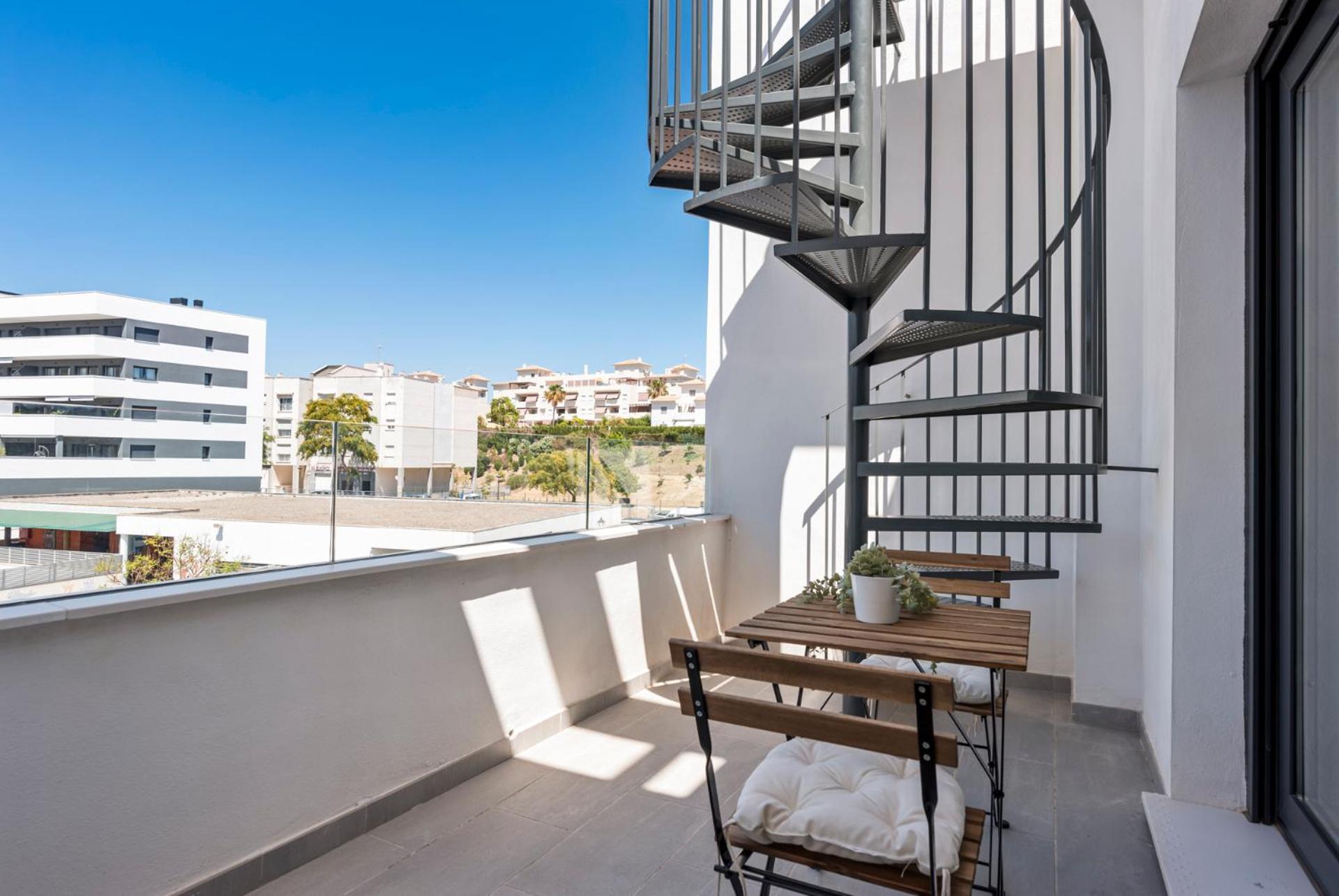 Sunny Terrace Penthouse Apartment