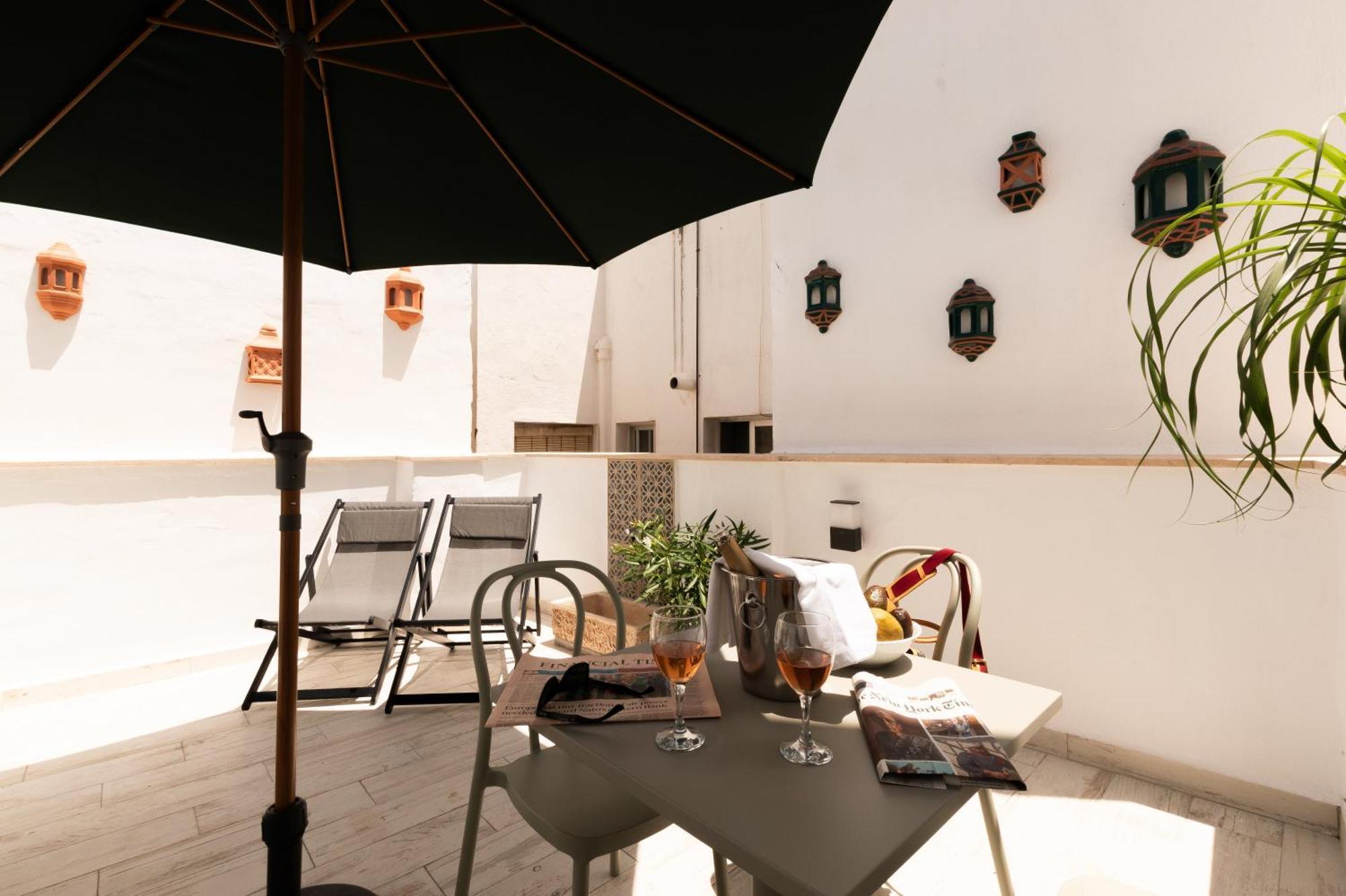 Casa Esmeralda - Luxury Boutique Old Town Apartment