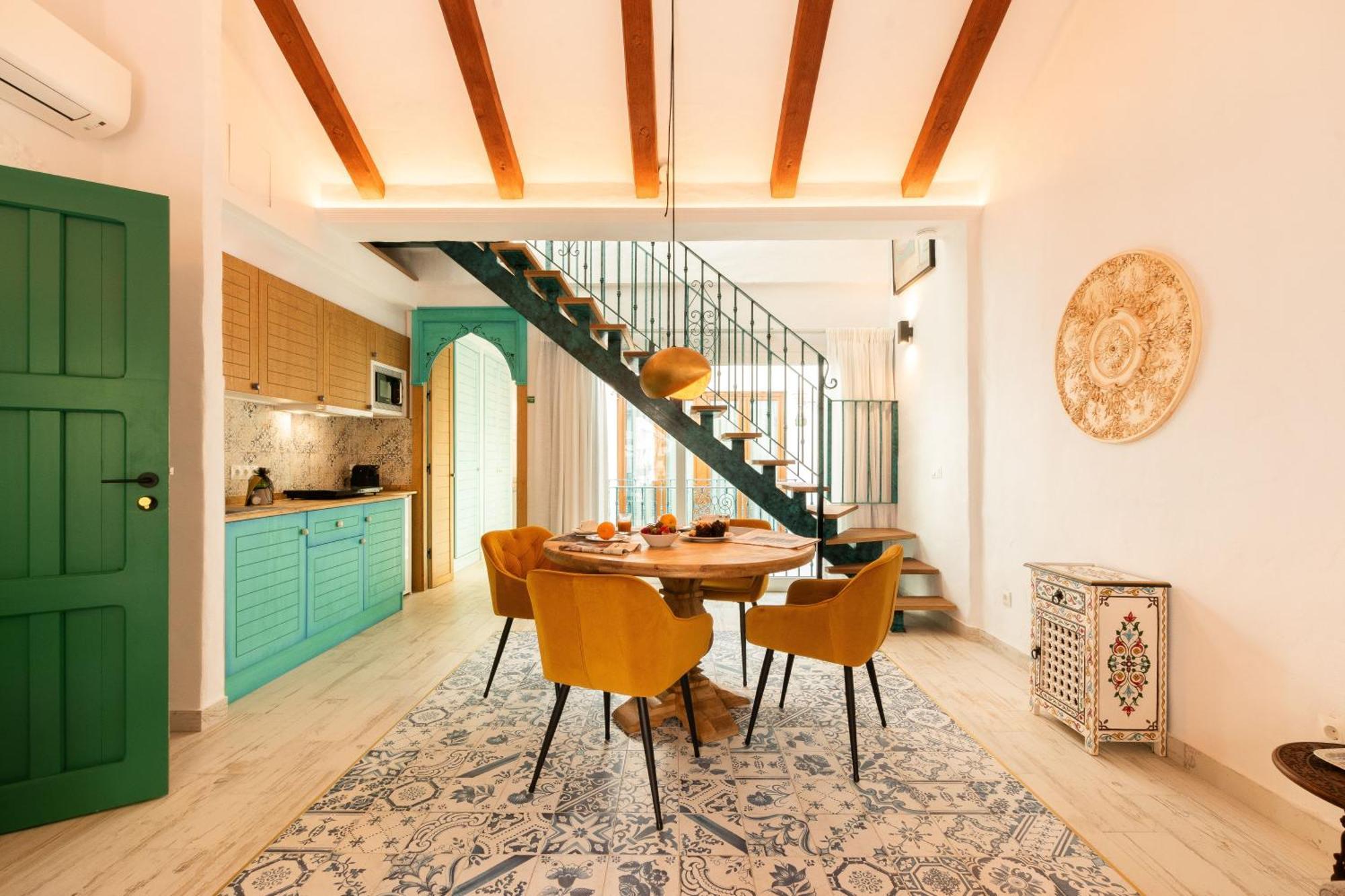 Casa Esmeralda - Luxury Boutique Old Town Apartment *