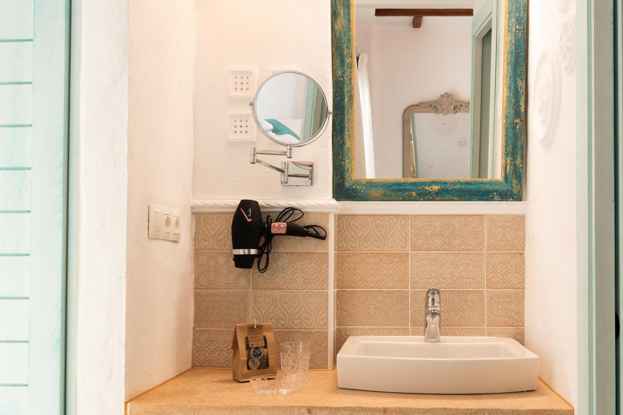 Casa Esmeralda - Luxury Boutique Old Town Apartment Estepona