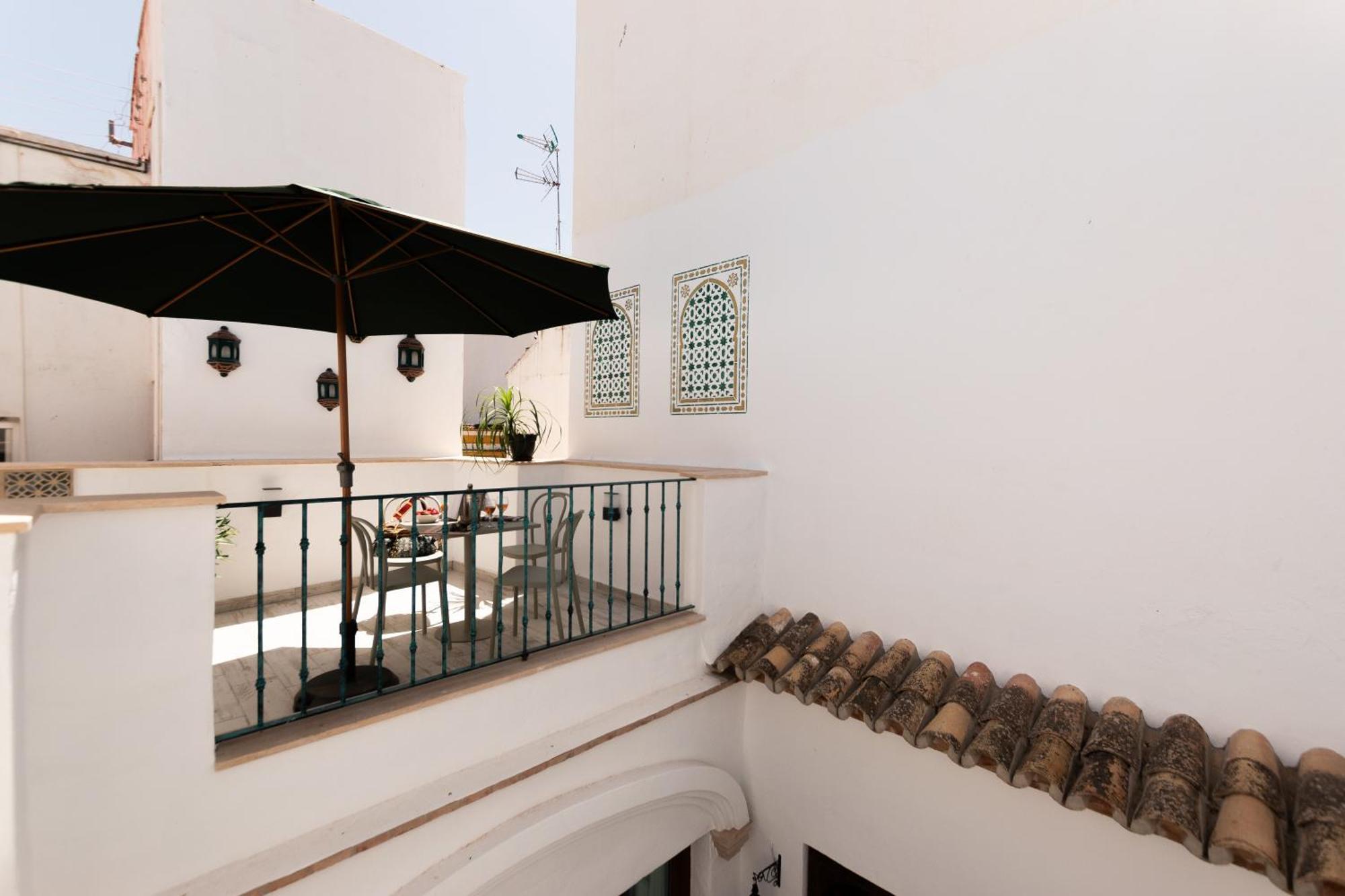 Casa Esmeralda - Luxury Boutique Old Town Apartment Estepona