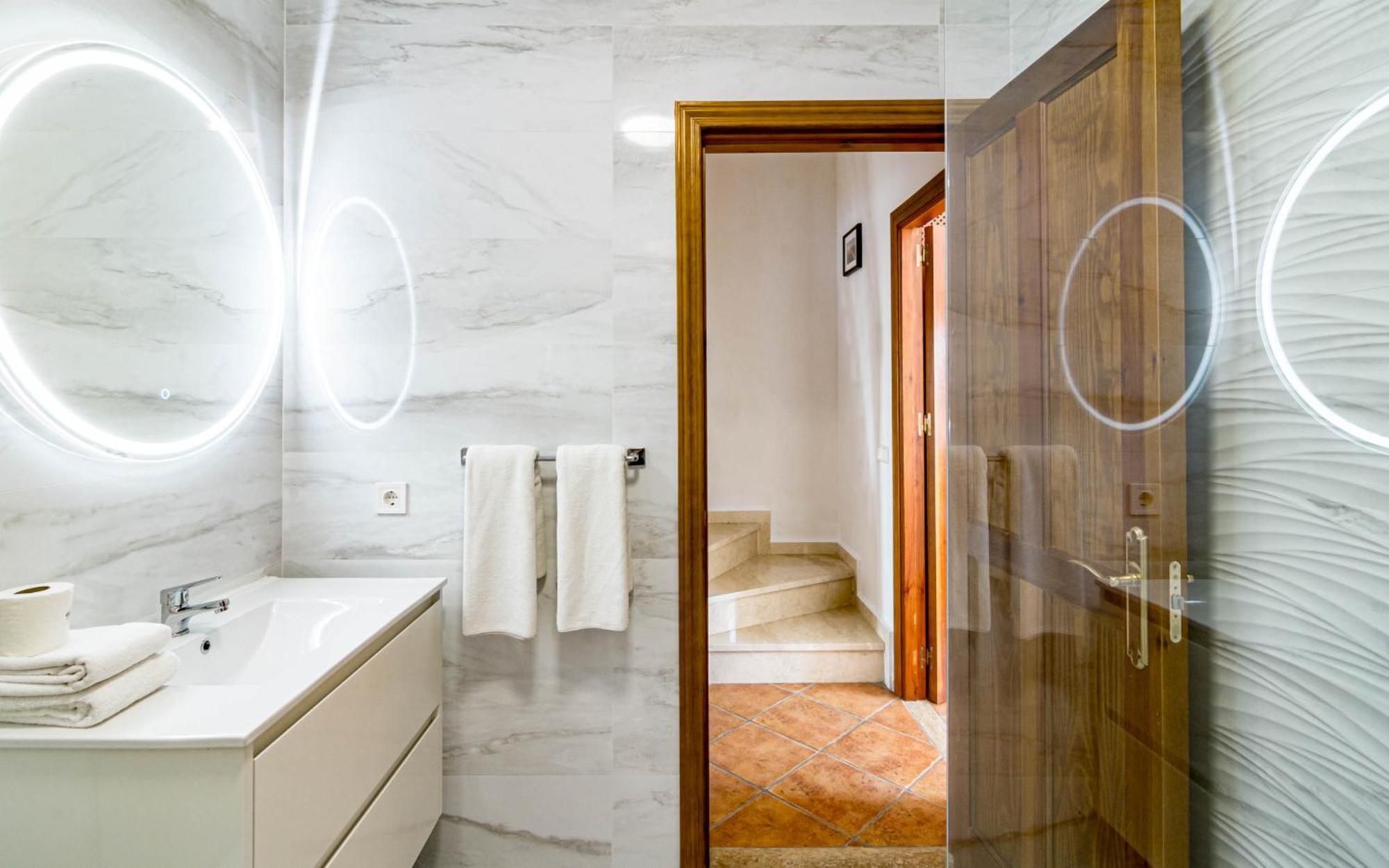 Сasa de vacaciones Pg9 - Andalucian 3-story Townhouse Near