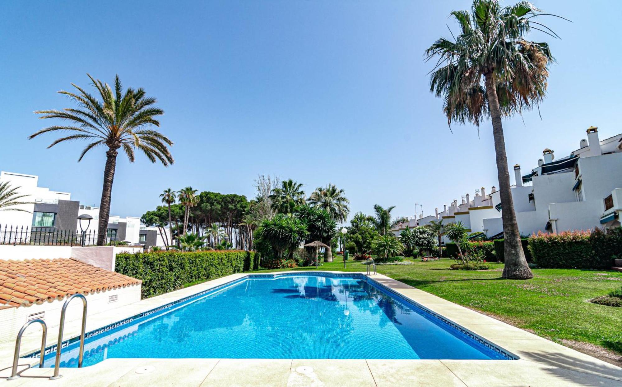 Pg9 - Andalucian 3-story Townhouse Near Holiday home *
