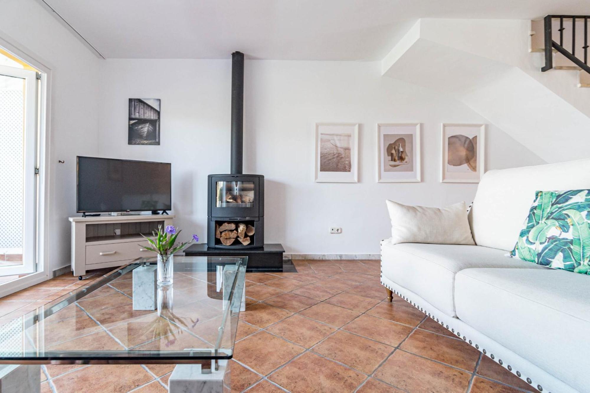 Pg9 - Andalucian 3-story Townhouse Near Estepona