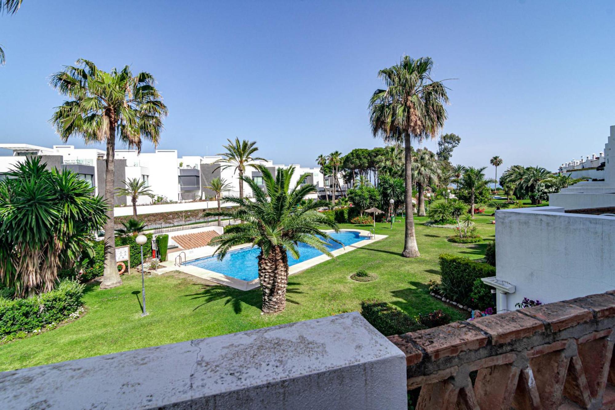 Pg9 - Andalucian 3-story Townhouse Near Holiday home Estepona