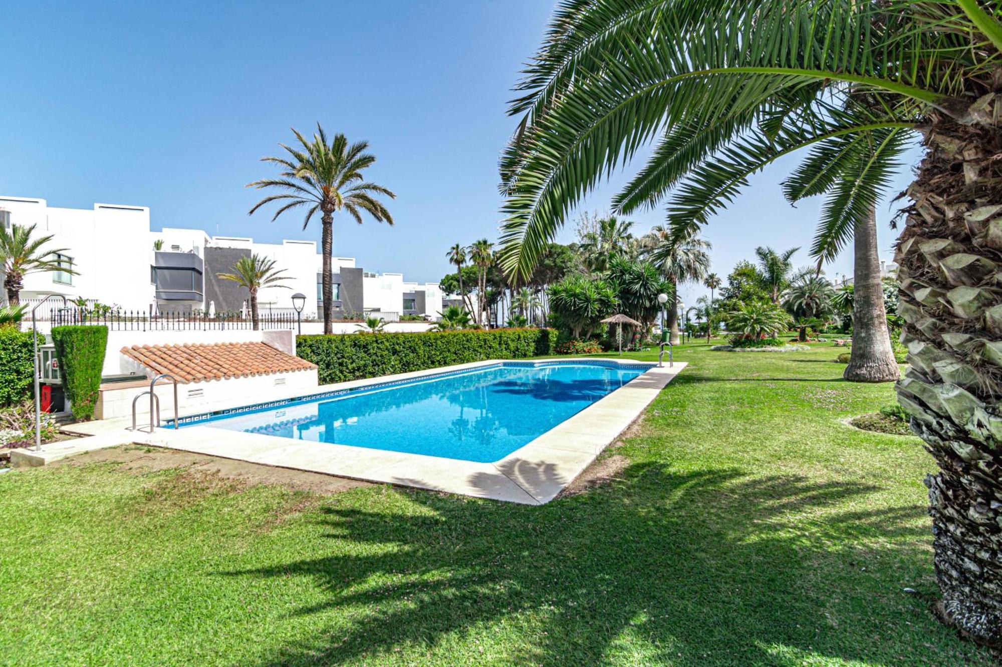 Pg9 - Andalucian 3-story Townhouse Near Holiday home