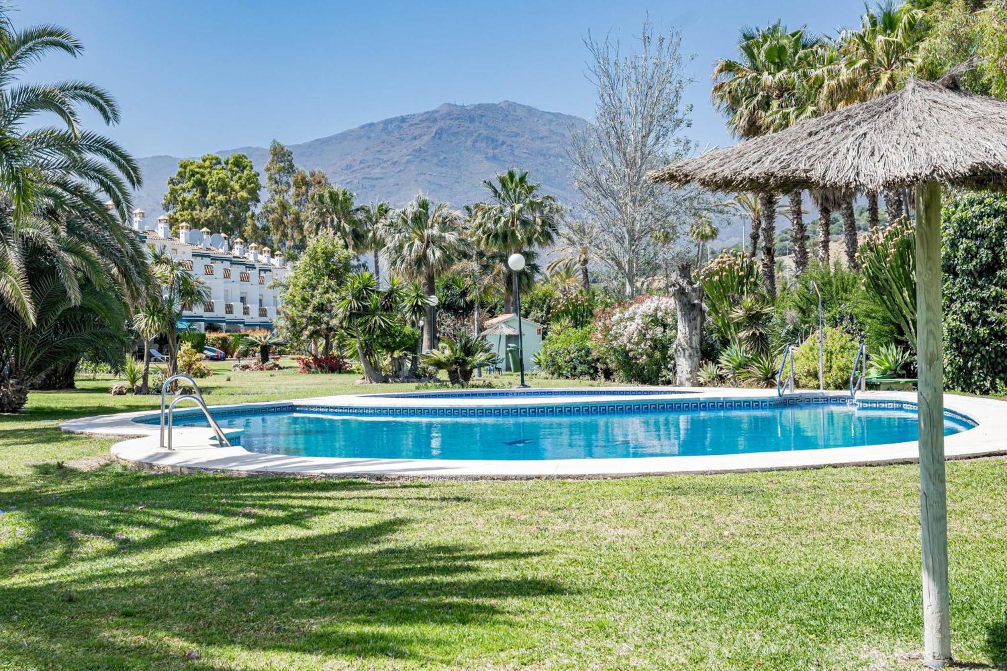 Pg9 - Andalucian 3-story Townhouse Near Holiday home Estepona