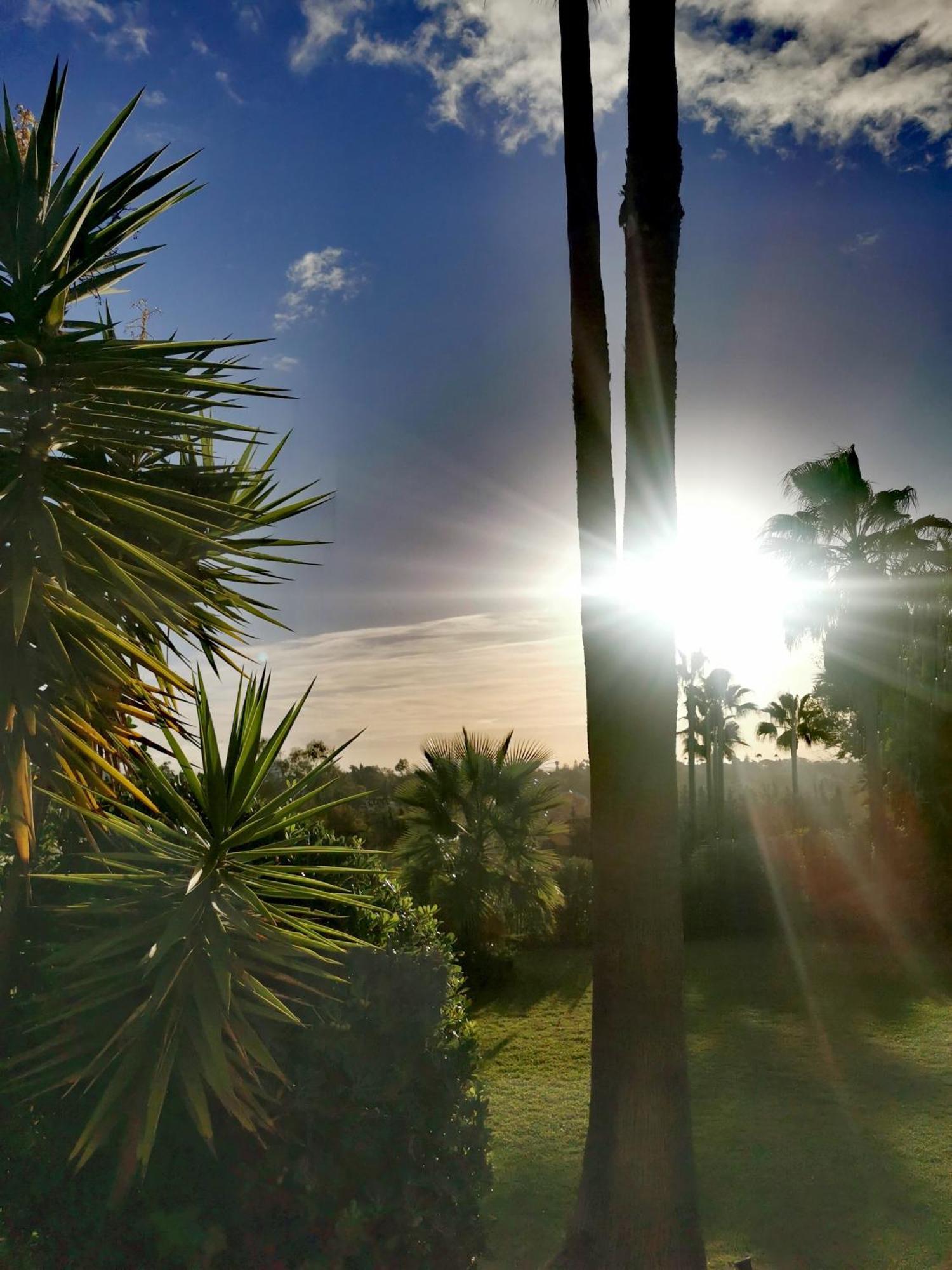 Atalaya: Luxury Marbella Retreat Near Golf And Villa Estepona