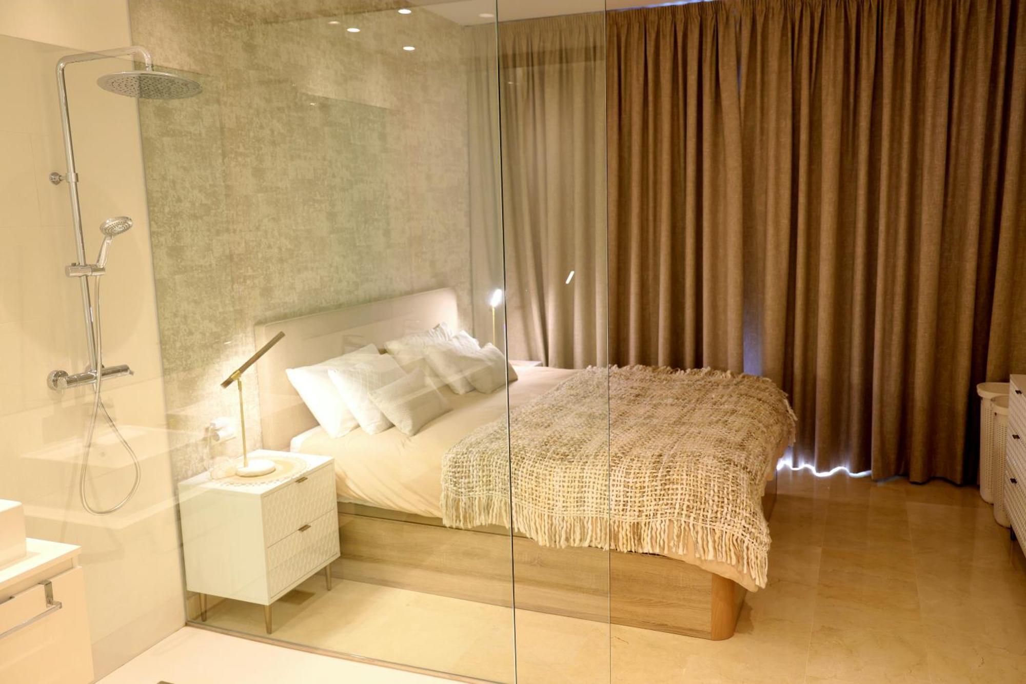 Modern Three Bedroom Apart- 6 Pools- Gym -sun 482 Estepona