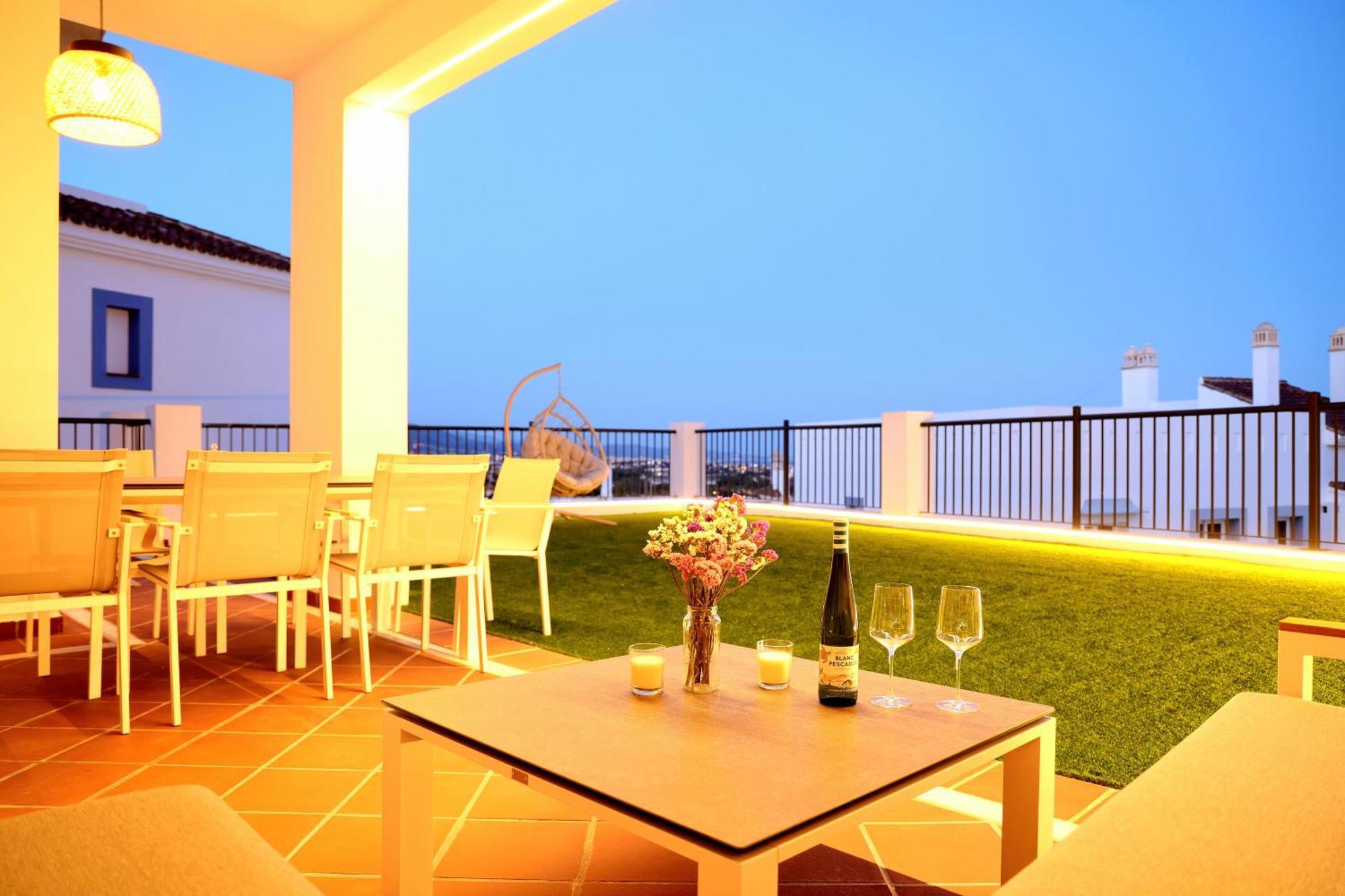 Modern Three Bedroom Apart- 6 Pools- Gym -sun 482 *