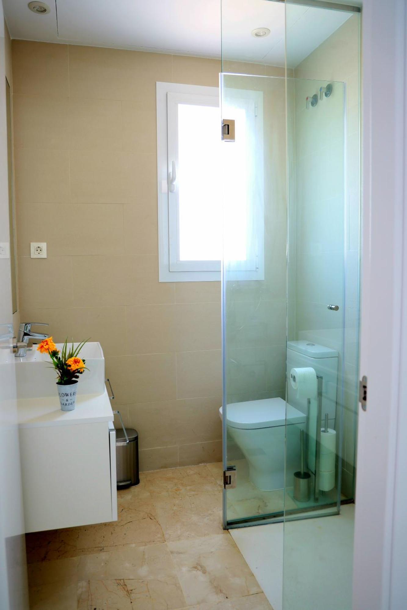 Modern Three Bedroom Apart- 6 Pools- Gym -sun 482 * Estepona