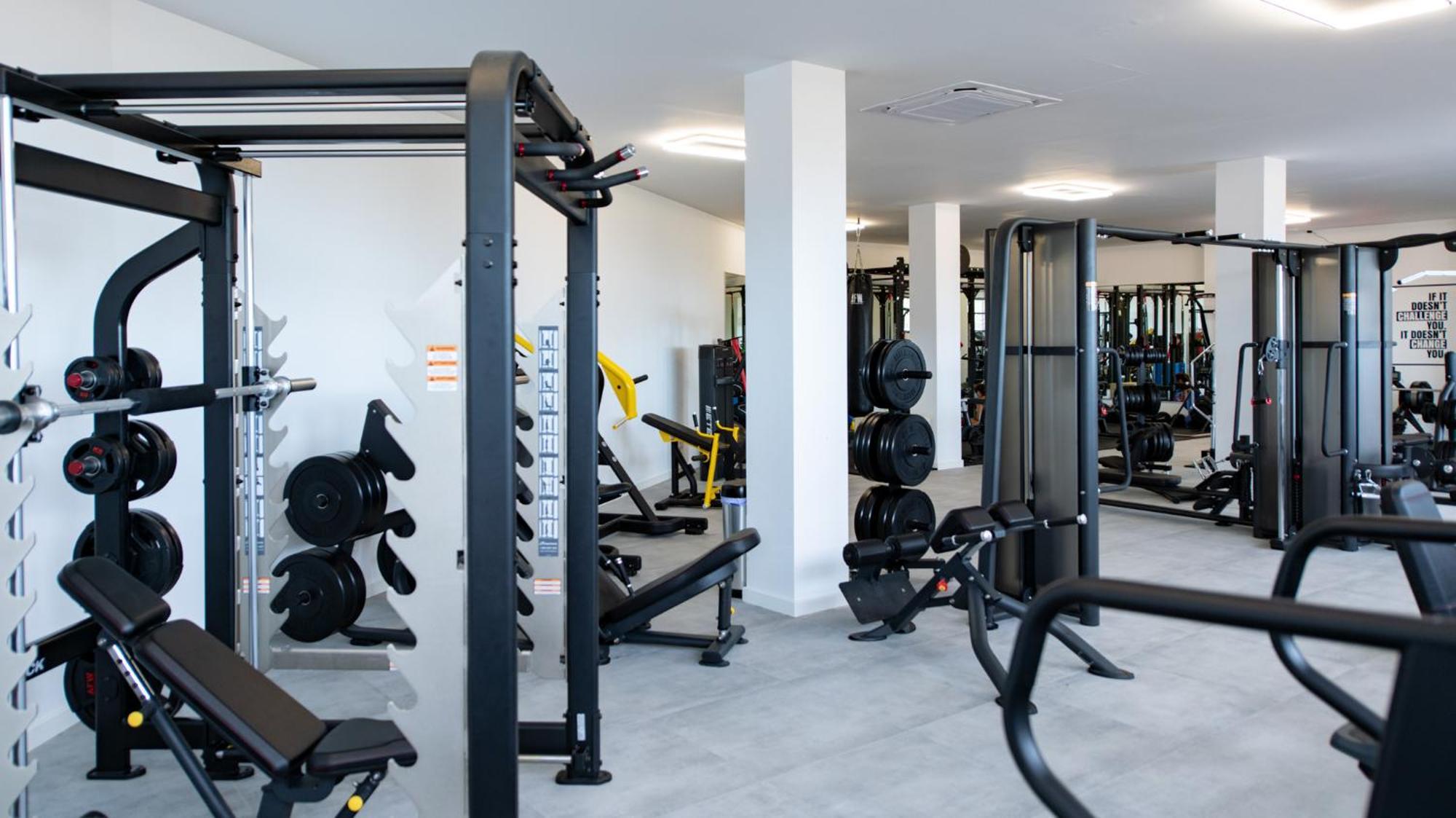 Modern Three Bedroom Apart- 6 Pools- Gym -sun 482 * Estepona