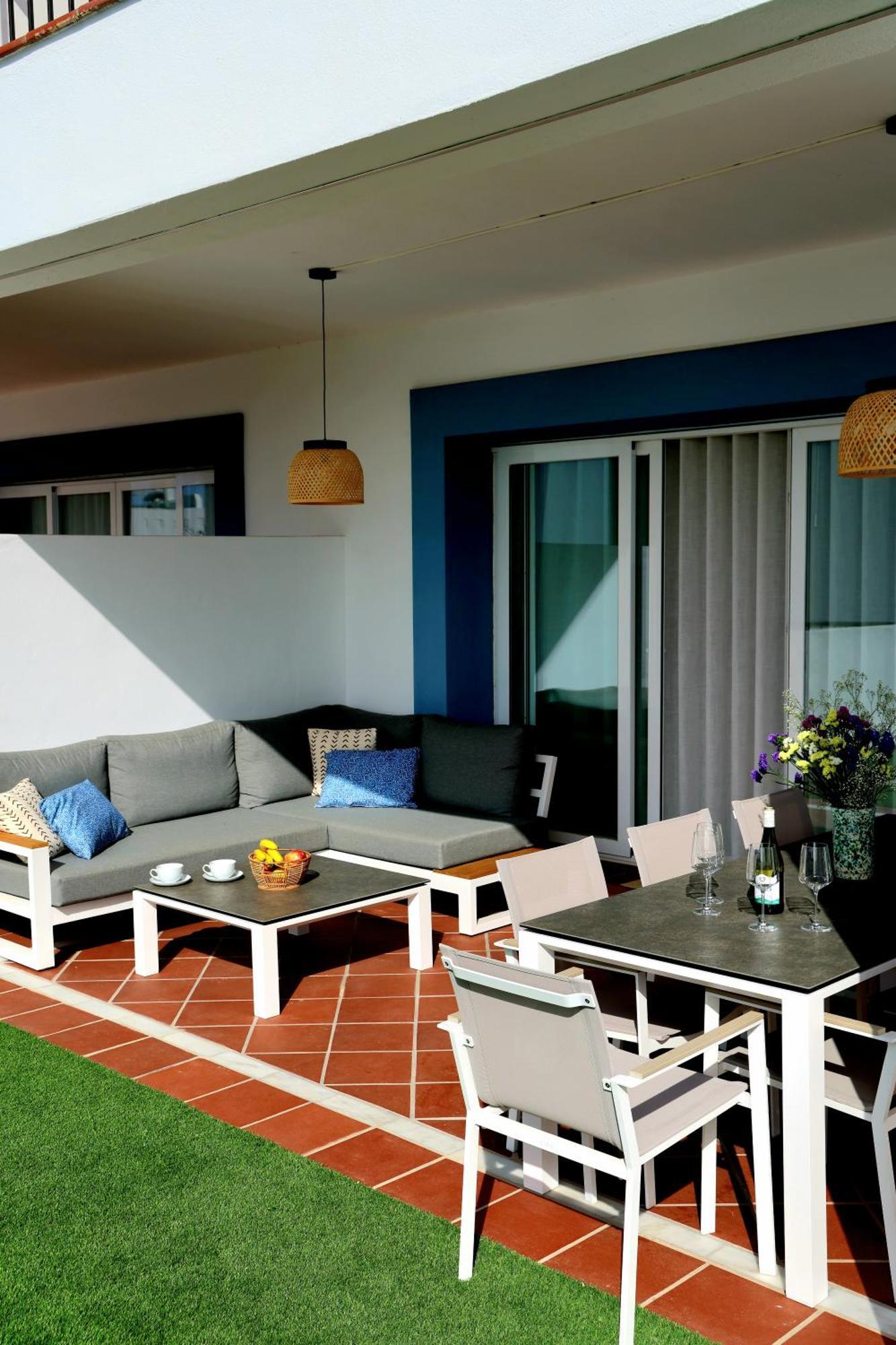 Modern Three Bedroom Apart- 6 Pools- Gym -sun 482