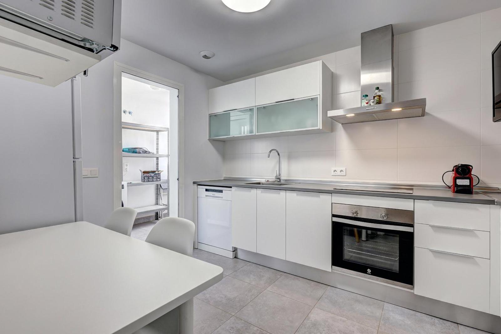 Apartment Terrace, Parking & Pool *