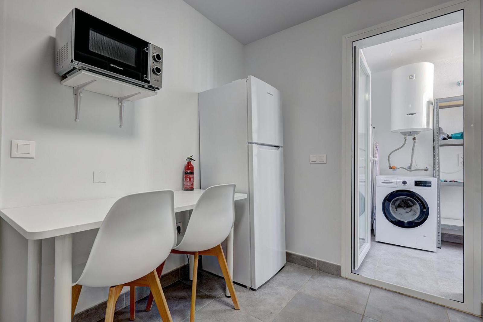 Terrace, Parking & Pool * Estepona