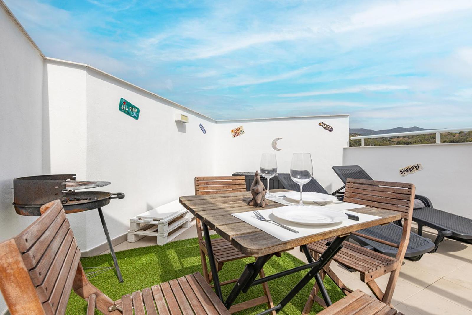 Terrace, Parking & Pool * Estepona