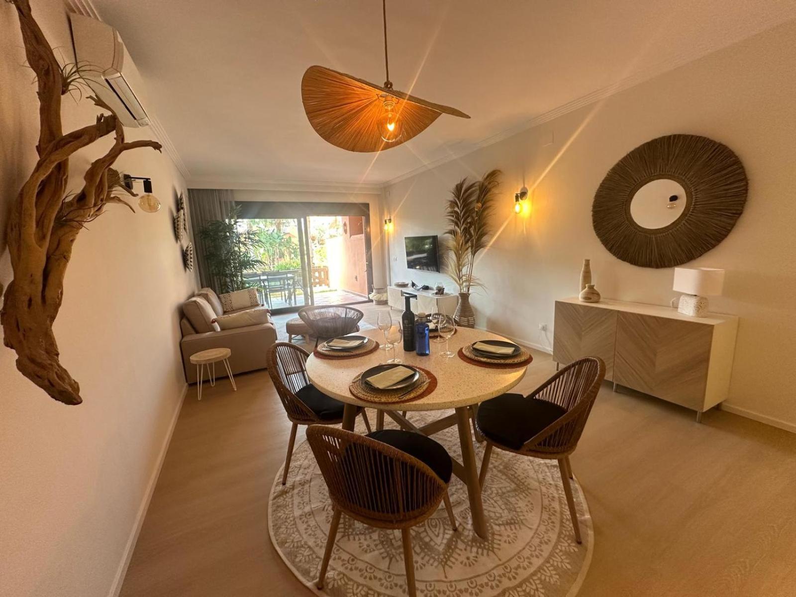 Apartment Dans Les Jardins Tropicaux