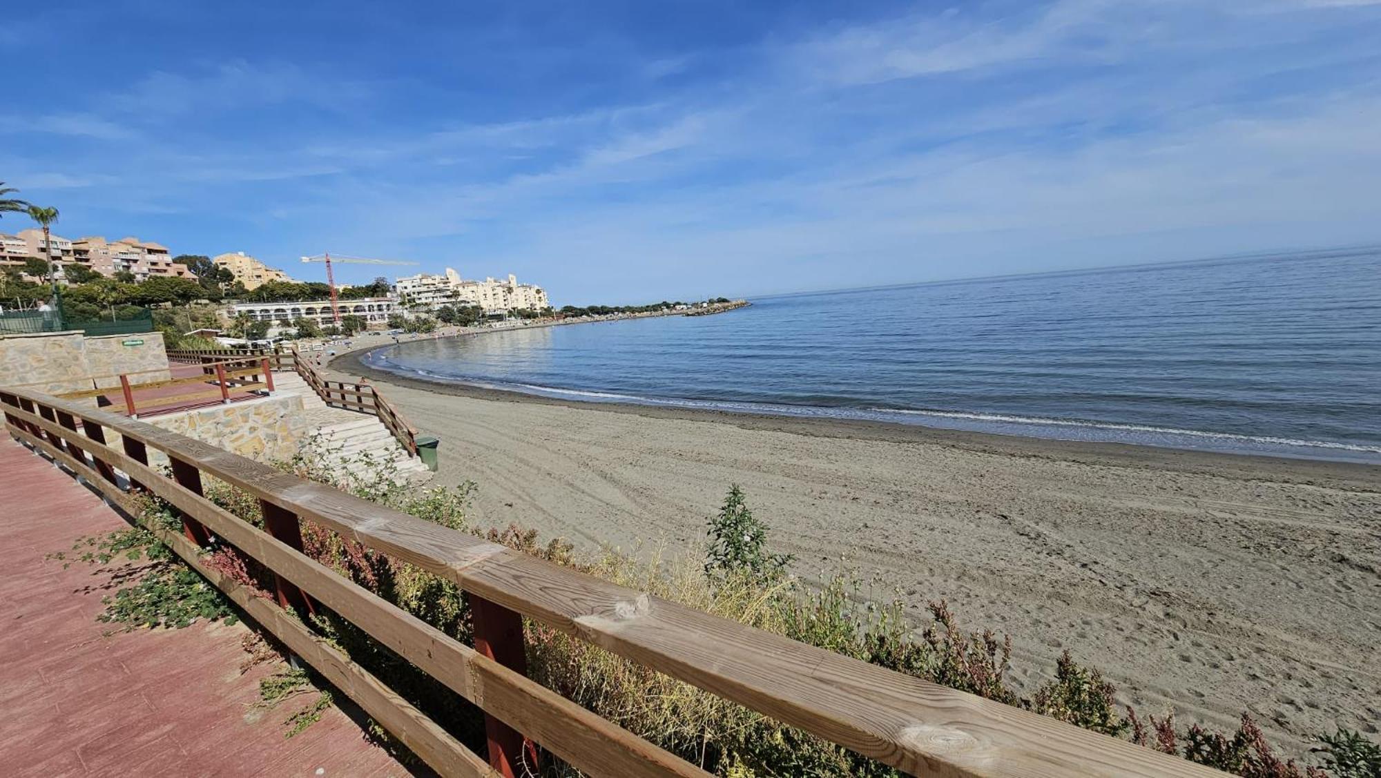 Junto A La Playa Del Cristo Cerca Del Puerto Apartment Estepona