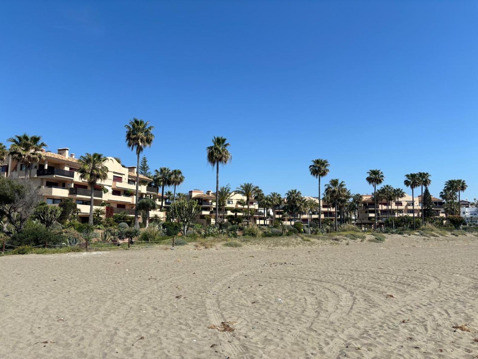 Apartment Apto. En Primera Linea De Playa Estepona