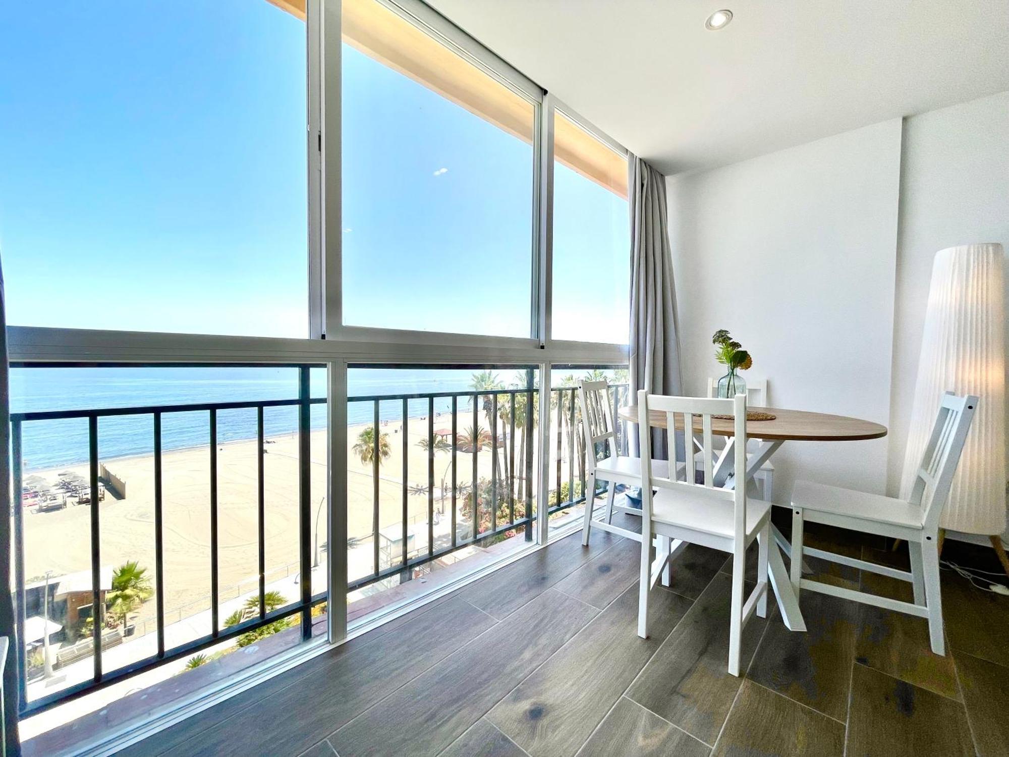 Naranjos 1ªlinea De Playa Apartment Estepona