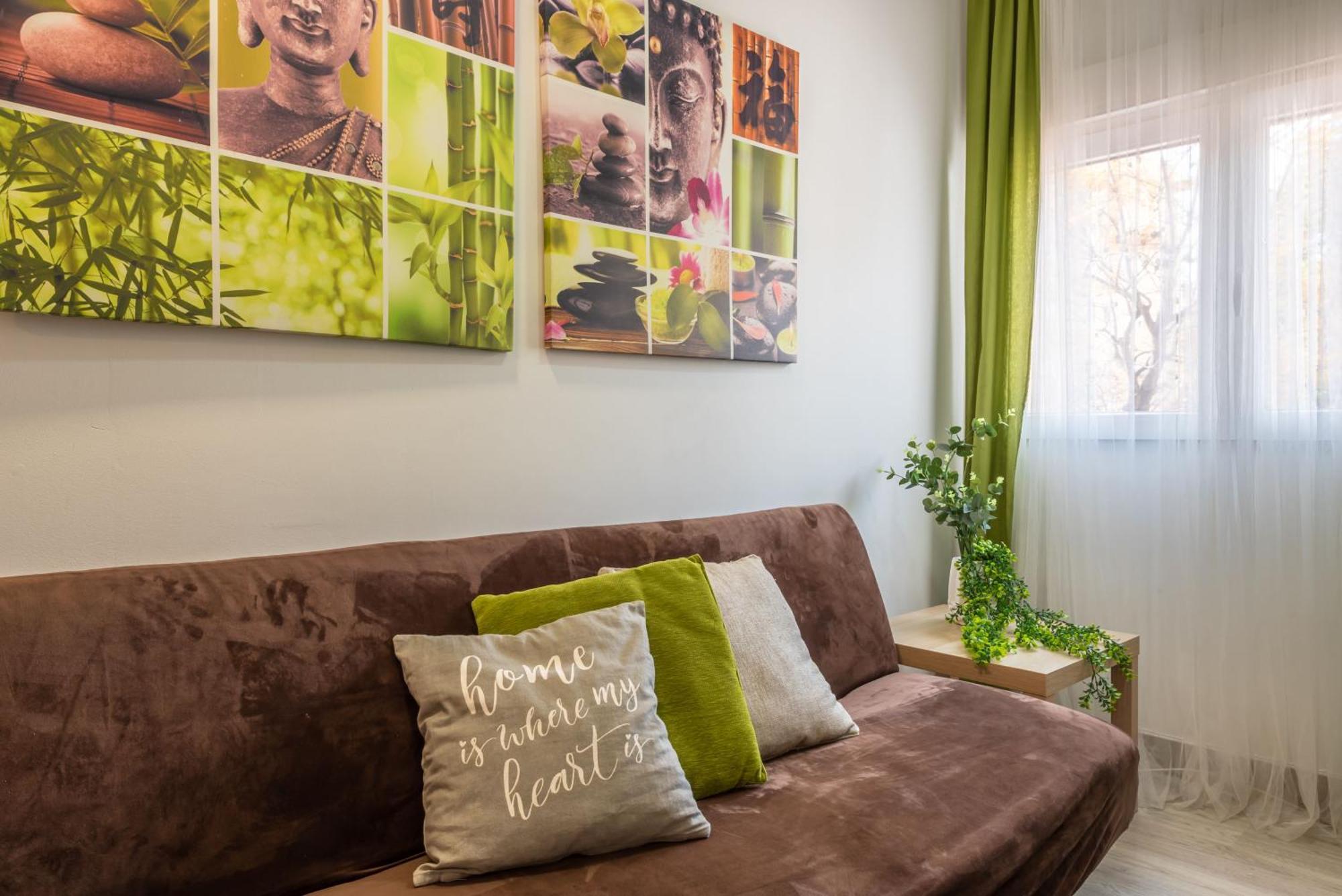 Apartamento Centro L-ll * Estepona