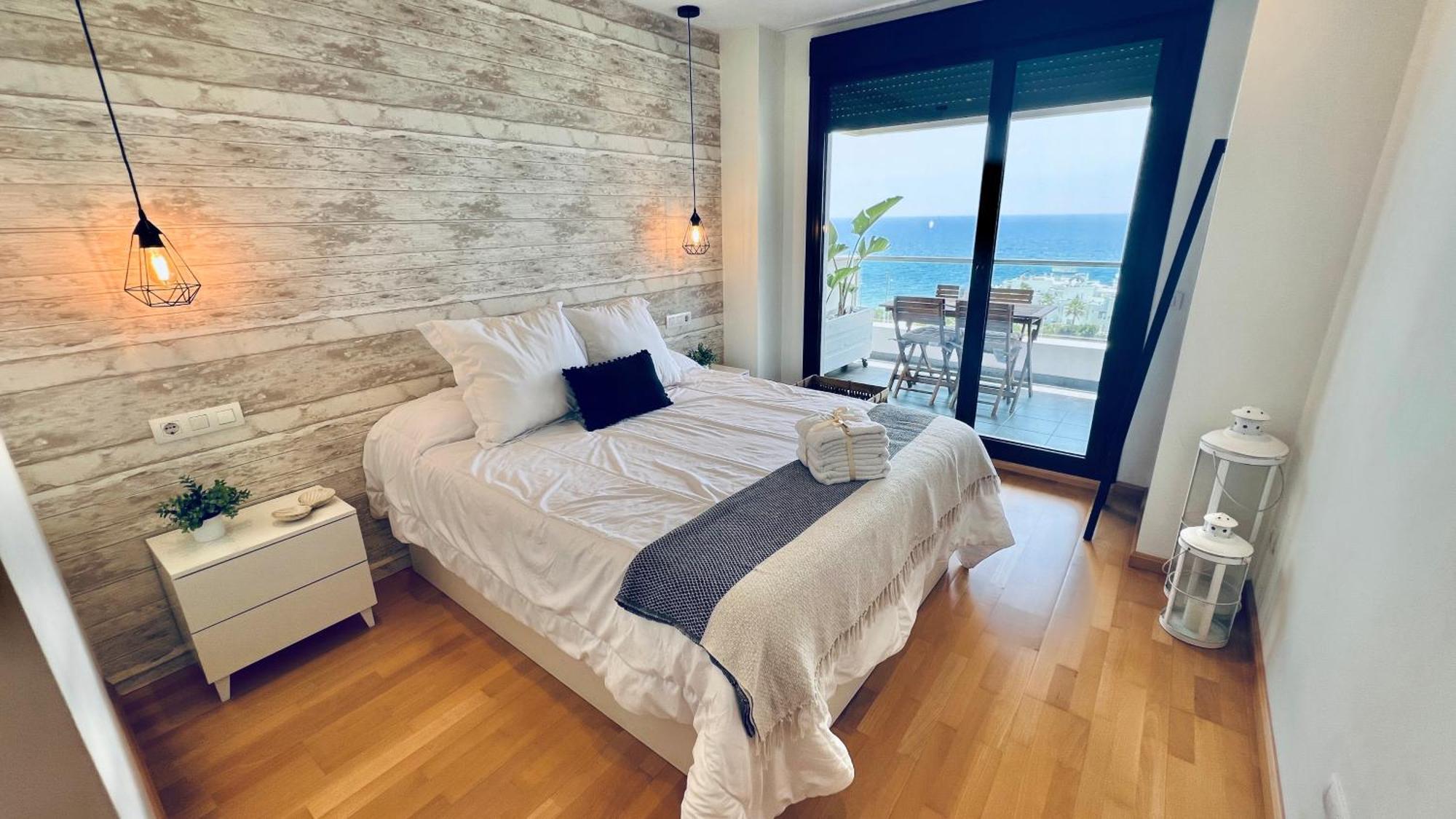 Apartment Panoramic Ocean Retreat