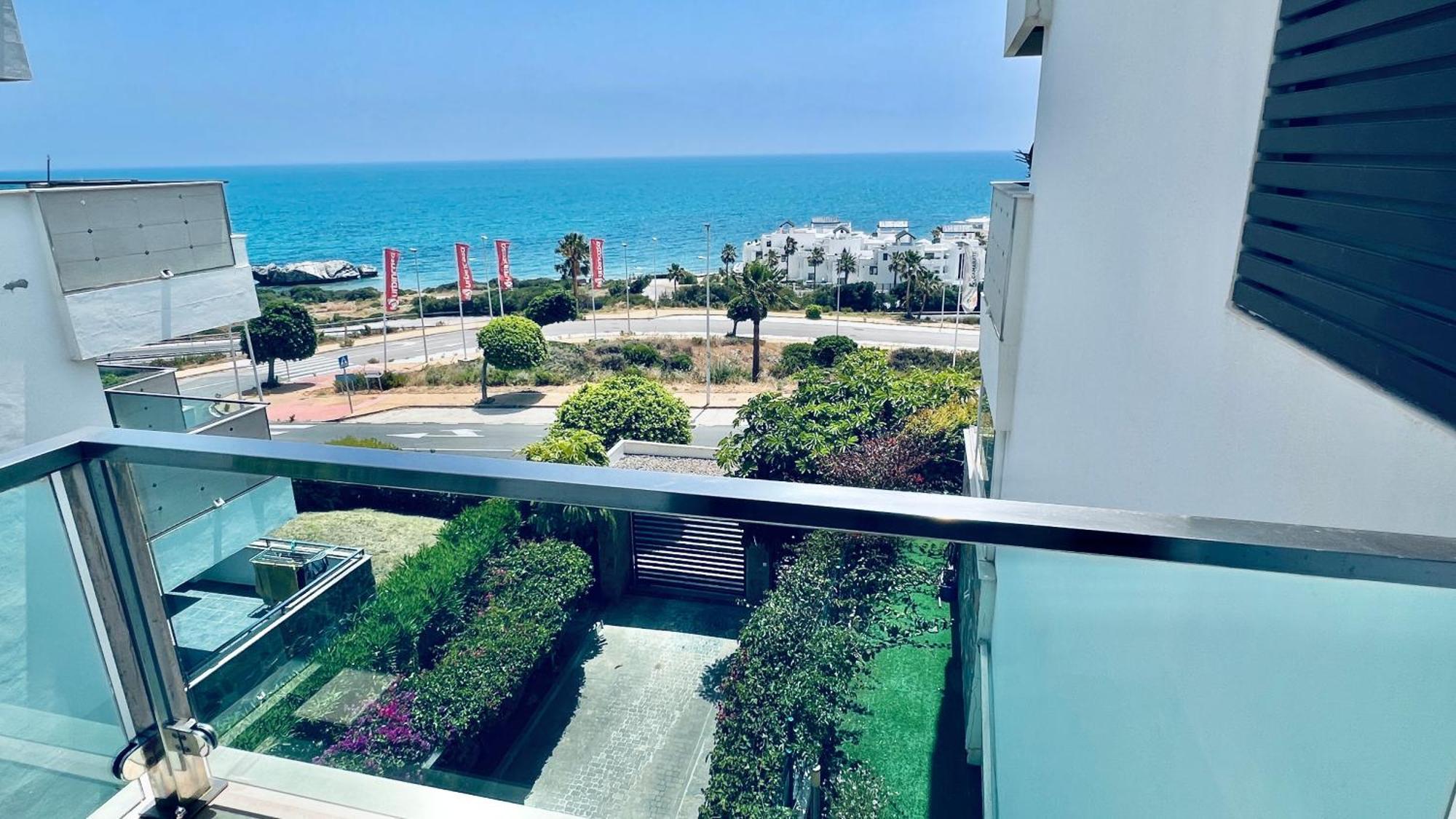 Apartment Panoramic Ocean Retreat *