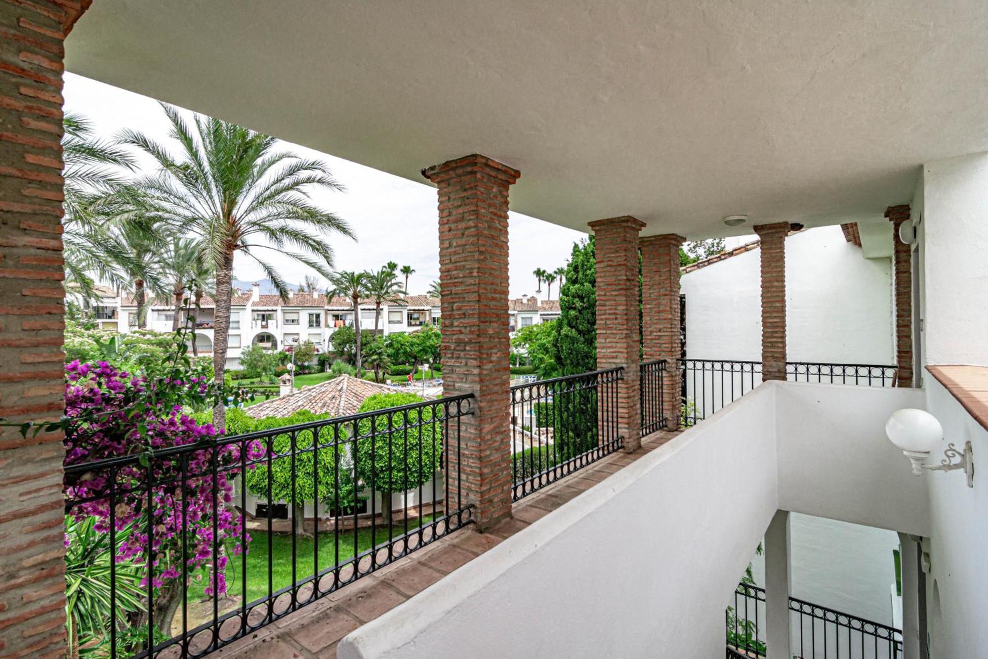 Hacienda Apartment