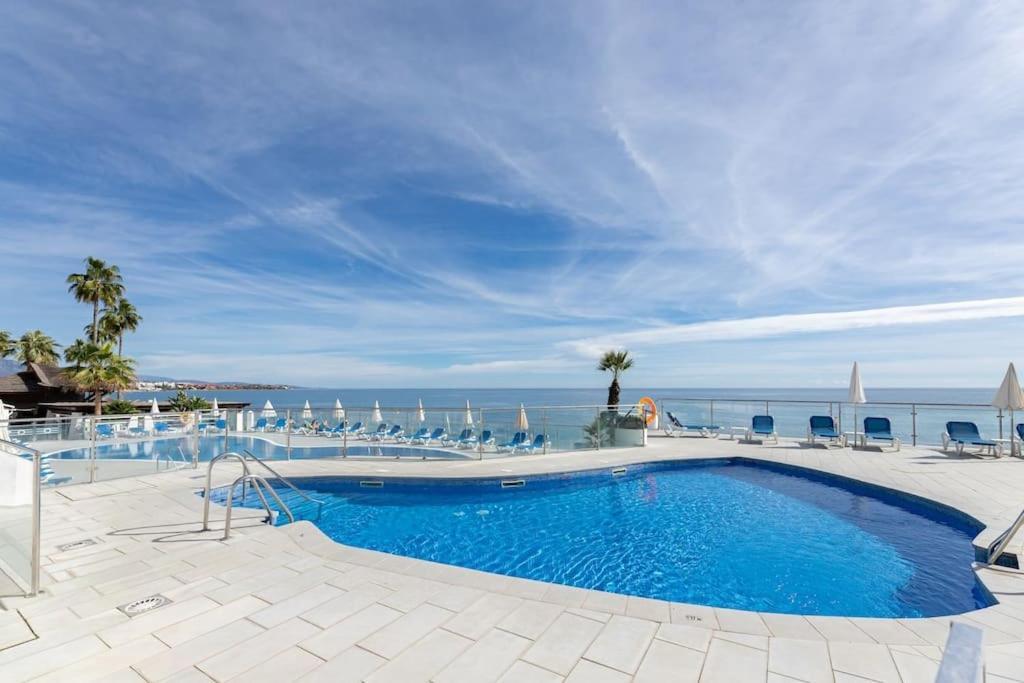 Amazing 4 Bed Beachfront Dominion Rdr358 *