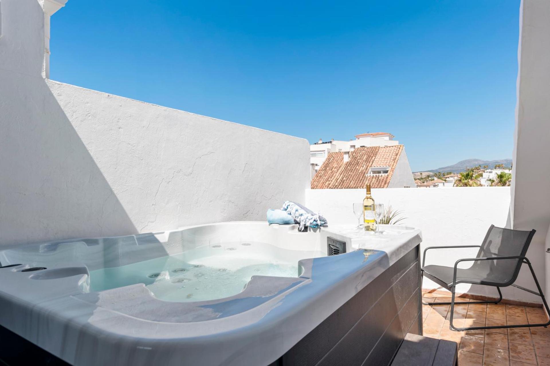 Lovely Penthouse Near Marina By Costarentals - Ref M15 Appartement Estepona