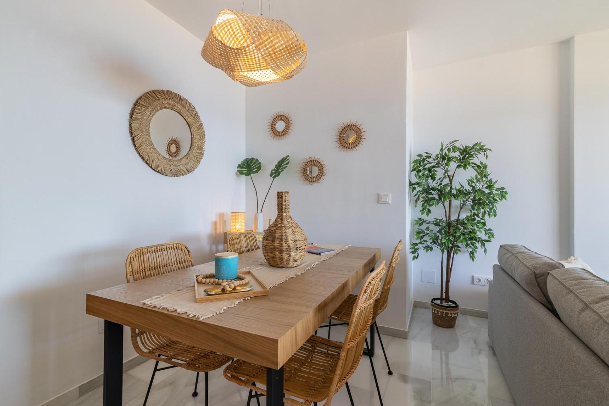 Espectacular Apartamento Estepona, Primera Linea De Playa, Totalmente Reformado En 2023 Apartment