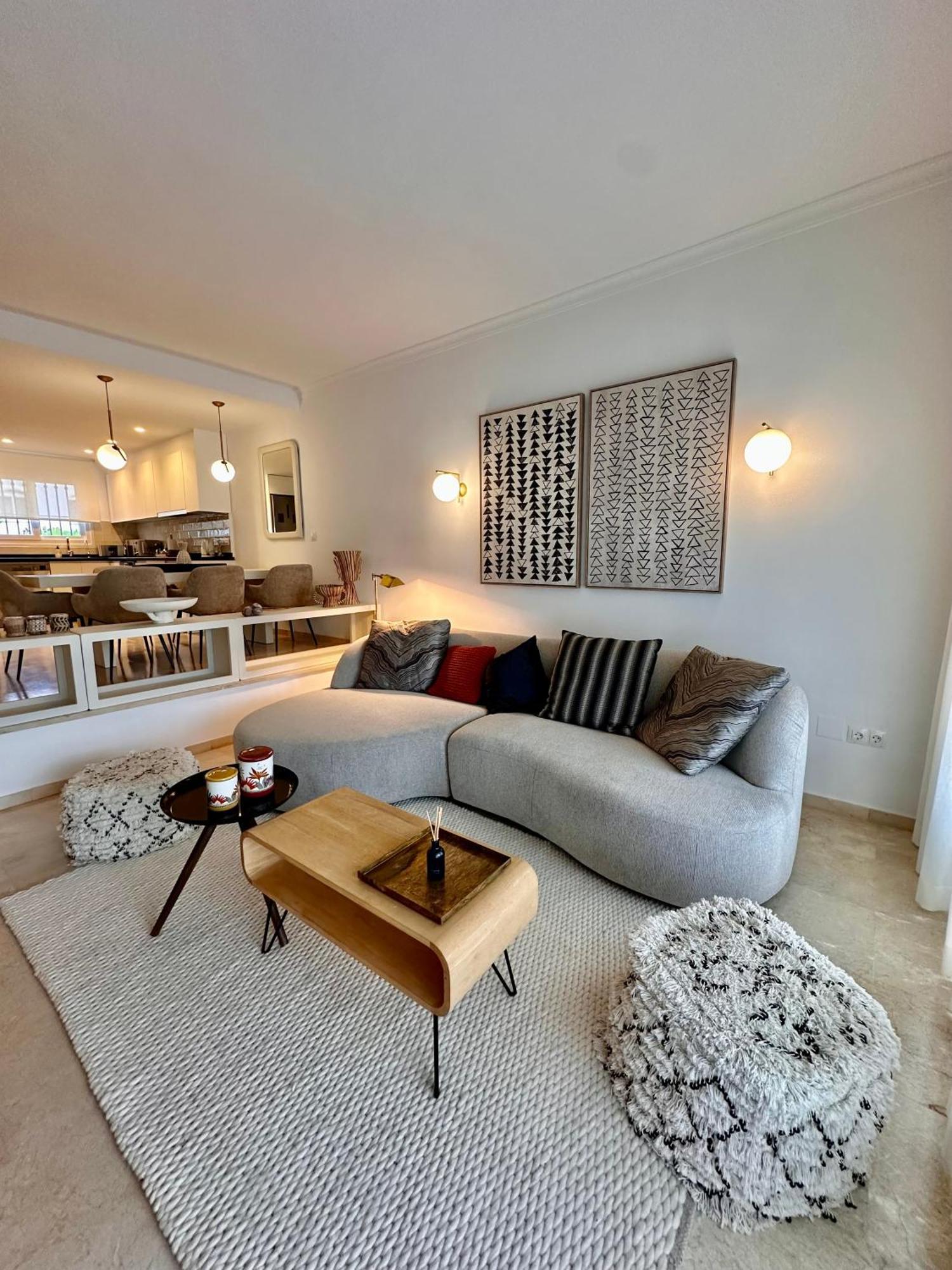 Magnifique Town House 2 Ch , 2 Sdb Sur Un Golf Estepona