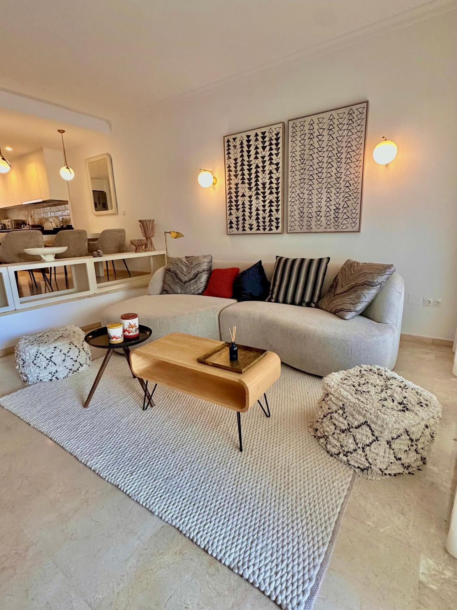 Magnifique Town House 2 Ch , 2 Sdb Sur Un Golf Estepona