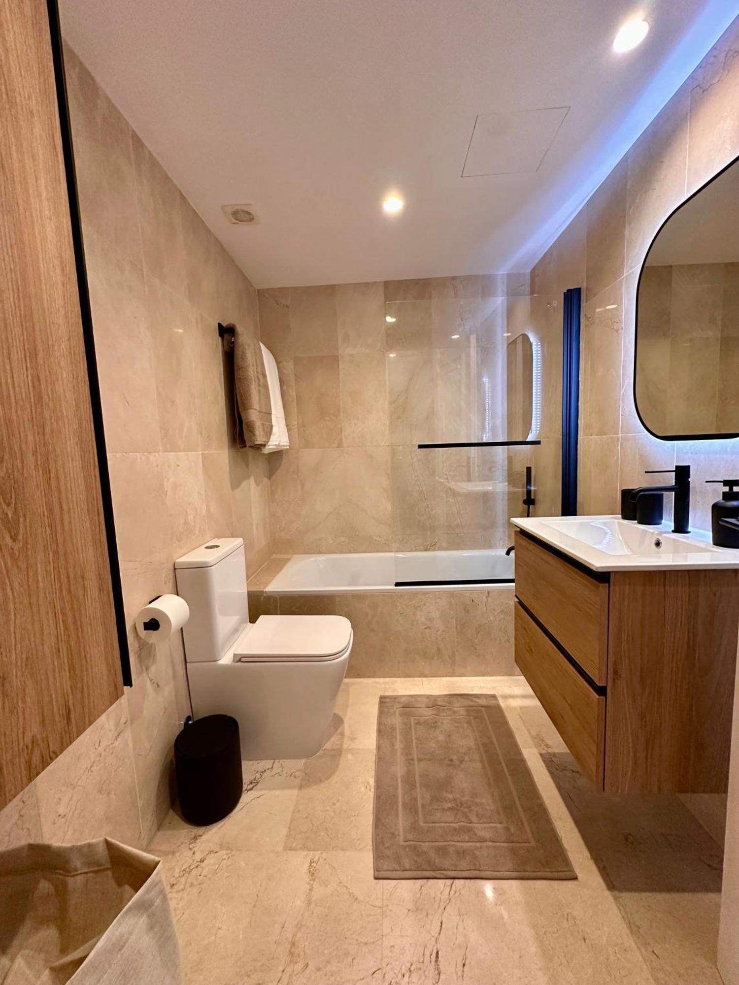 Magnifique Town House 2 Ch , 2 Sdb Sur Un Golf * Estepona