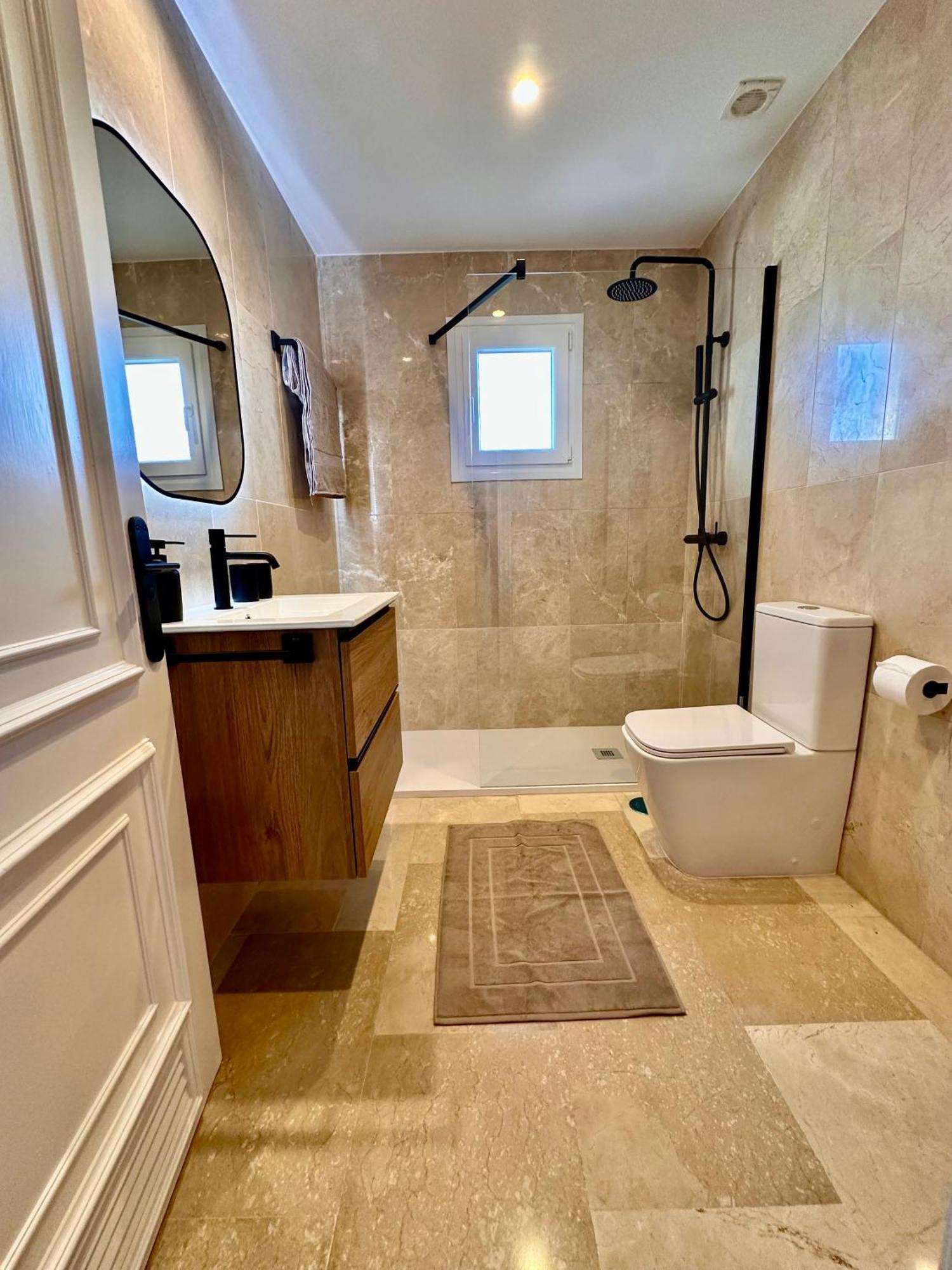 Magnifique Town House 2 Ch , 2 Sdb Sur Un Golf * Estepona